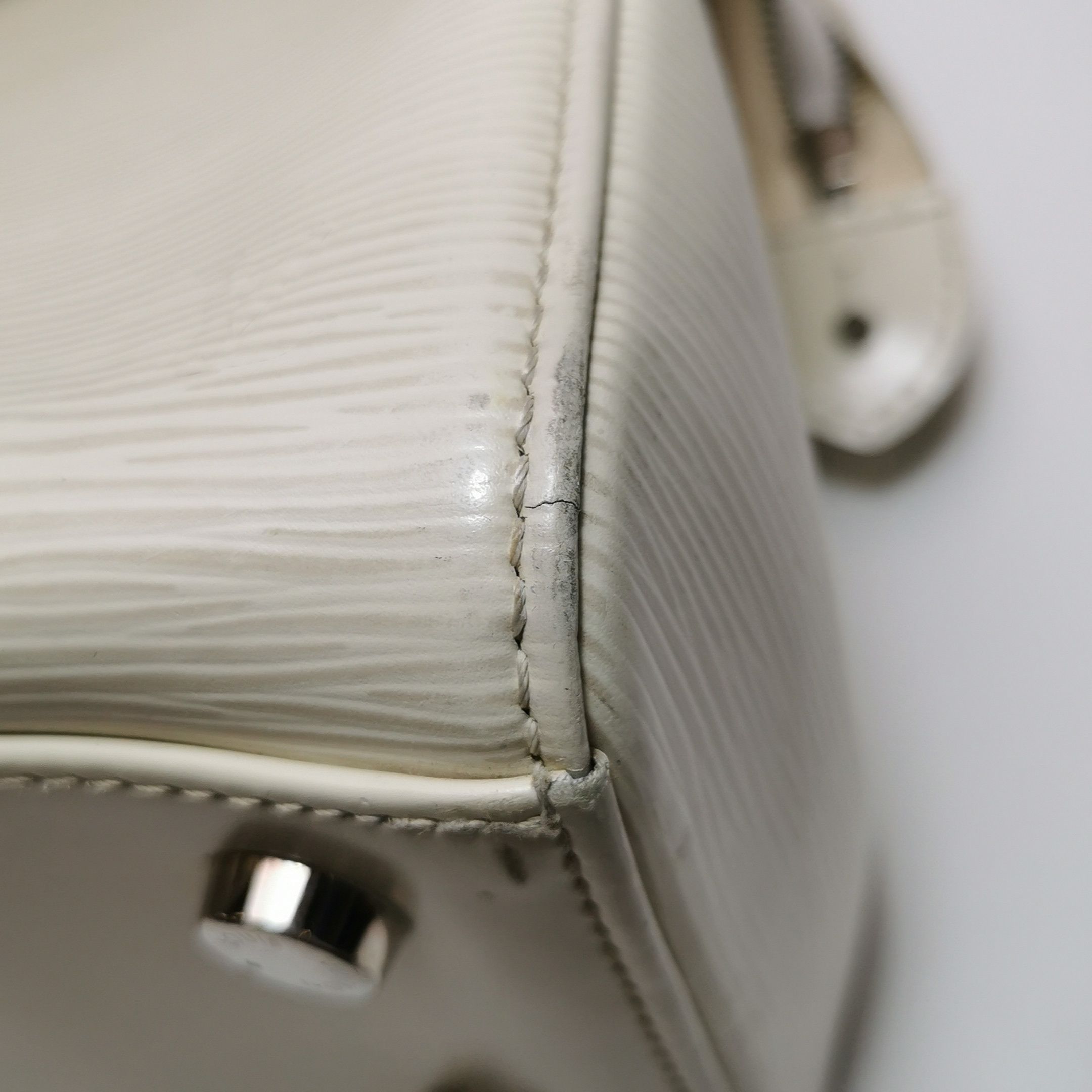 Louis Vuitton Louis Vuitton (LV) Brea doctor bag medium cowhide water rip Size ONE SIZE - 7 Thumbnail
