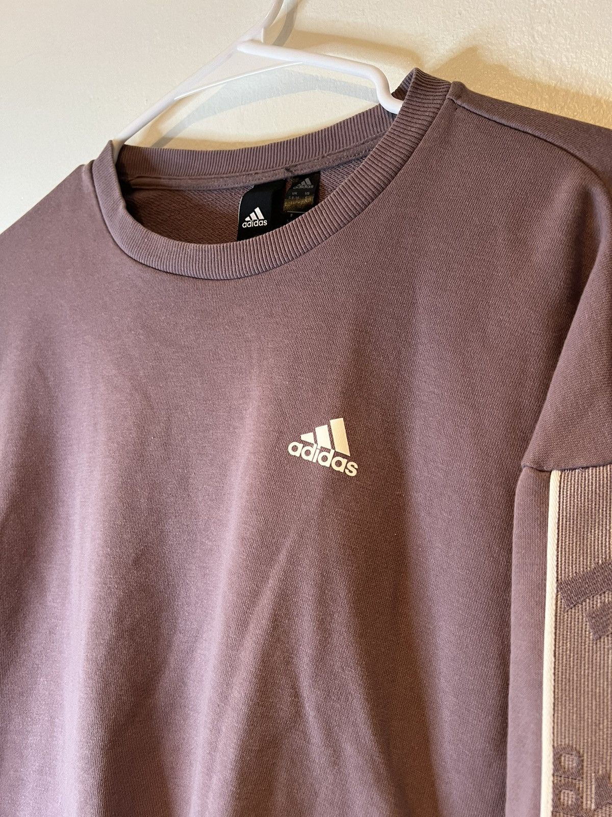 Adidas ADIDAS Womens Sweatshirt Sz S Purple Pullover Crewneck Crop Size S / US 4 / IT 40 - 2 Thumbnail