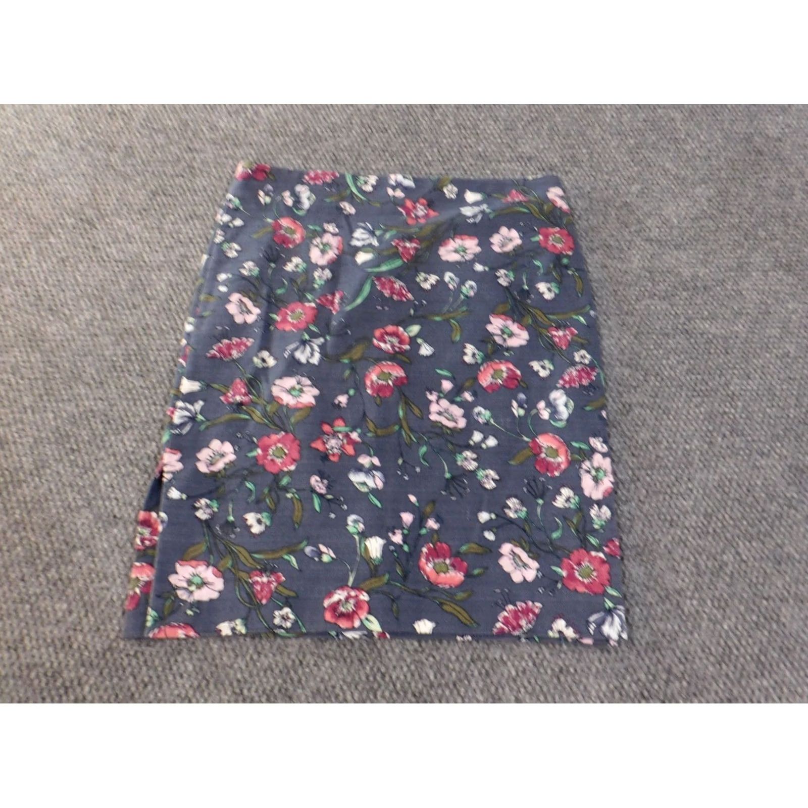 Loft LOFT Skirt Knee Length Floral Blue Zip A-Line Women 12 Casual Business Knit Cotton Spandex Lined Zipper Regular Capes? Size 34" / US 12 / IT 48 - 2 Thumbnail