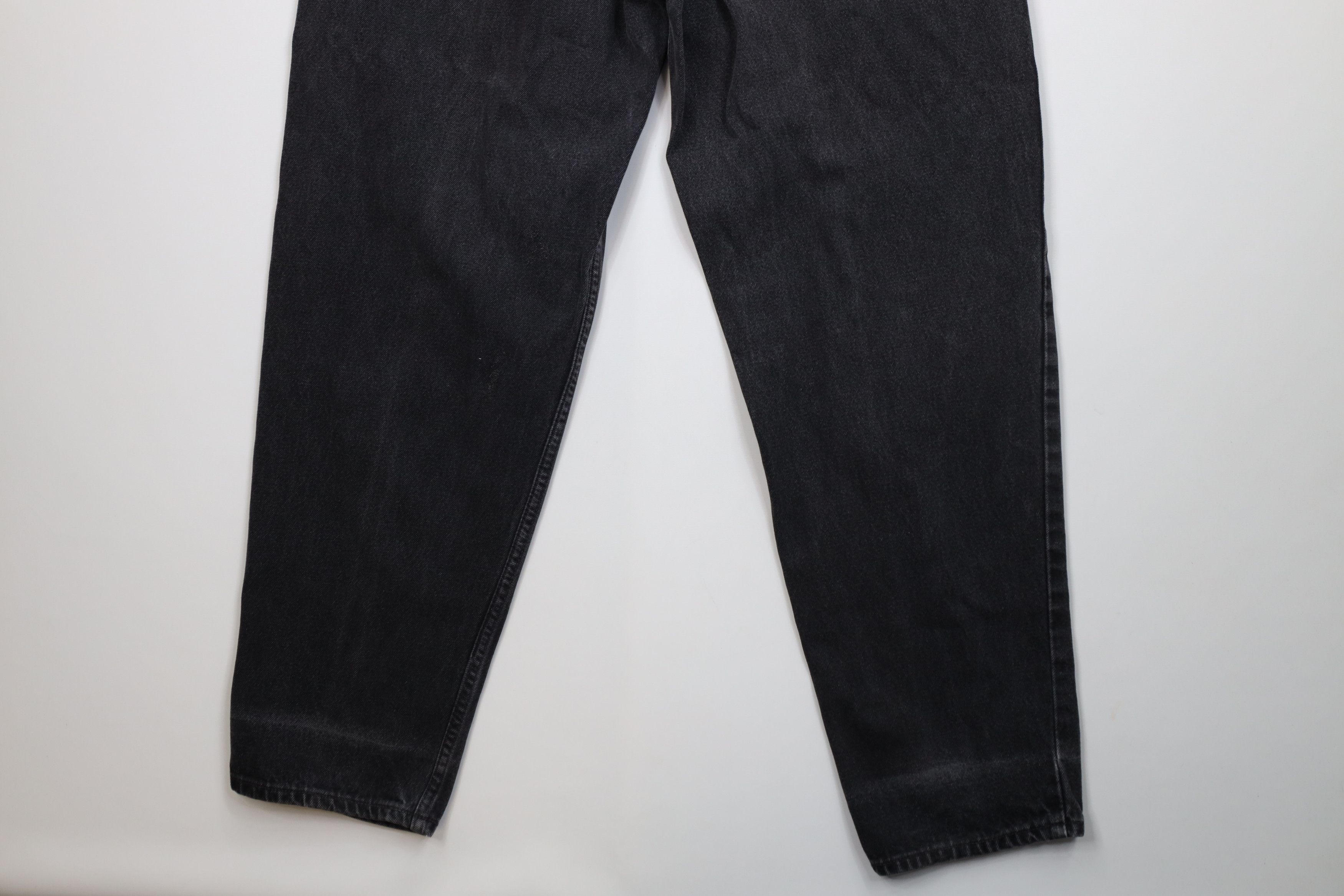 Levi's Vintage 90s Levis 560 Tapered Leg Denim Jeans Black USA Size US 38 / EU 54 - 14 Thumbnail