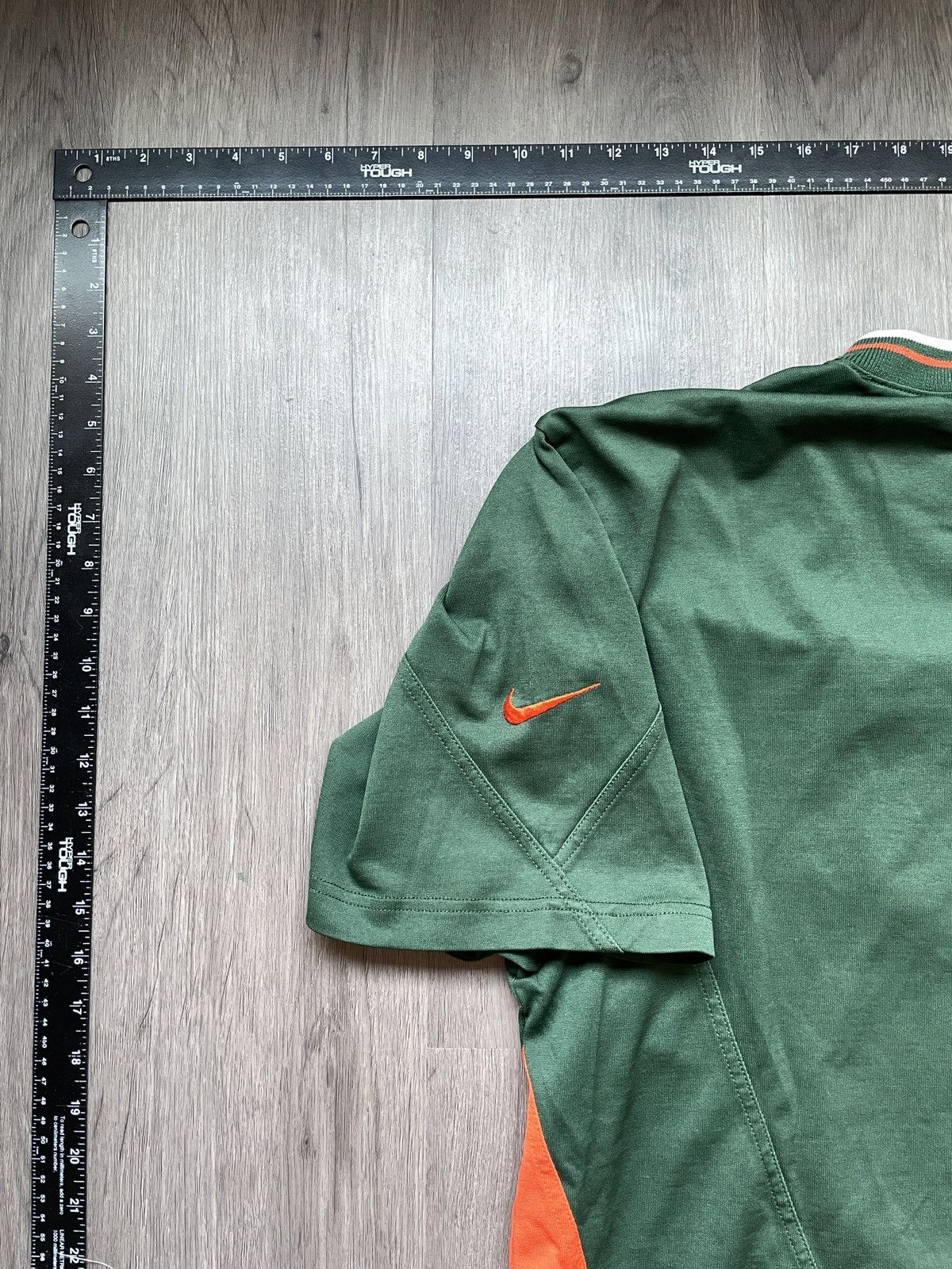 Vintage Vintage 90’s Nike “University of Miami Logo” T-shirt (Sz.L) Size US L / EU 52-54 / 3 - 6 Thumbnail