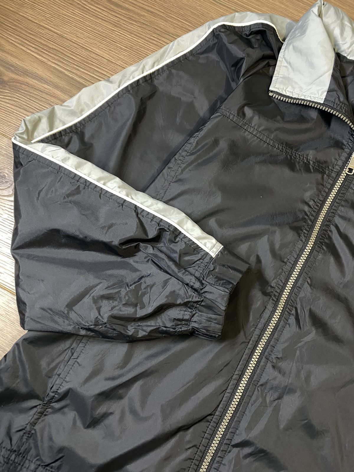 Nike × Vintage Vintage Nike Track Nylon Drill Light Jacket Black Size M Size US M / EU 48-50 / 2 - 6 Thumbnail