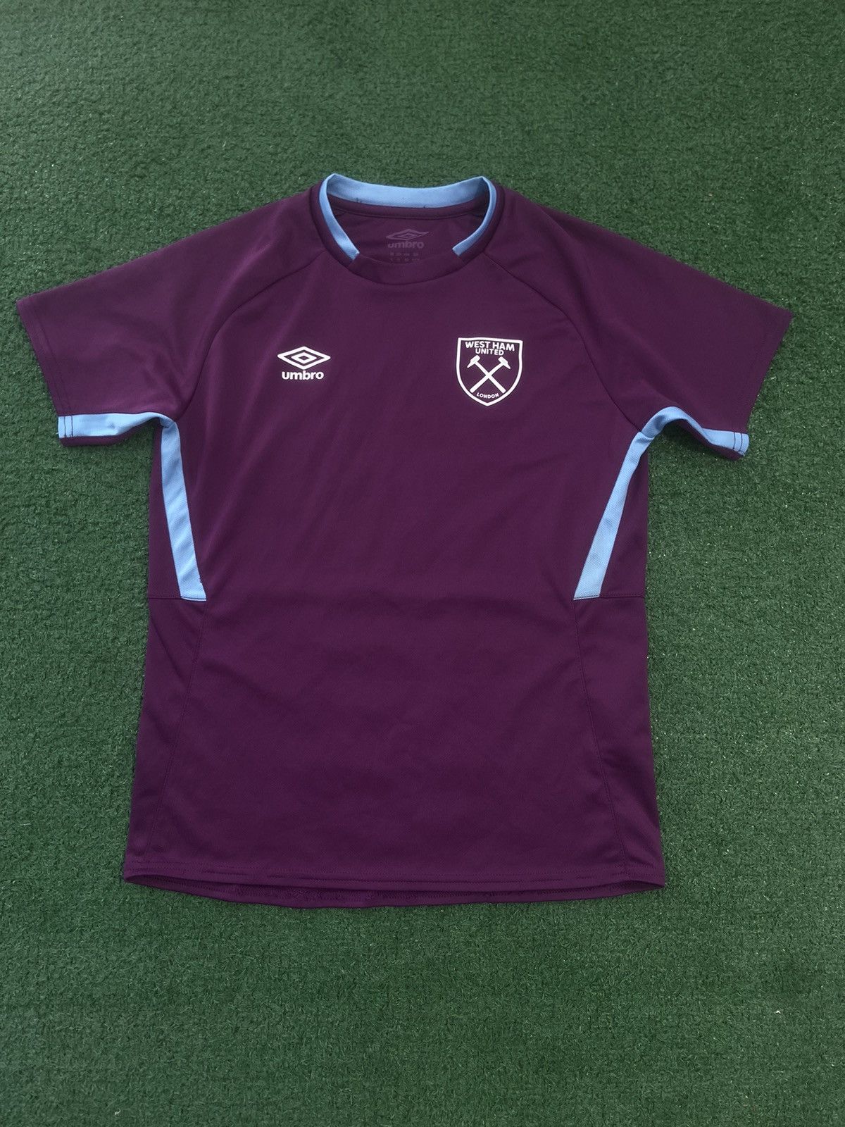 Other West ham united tee umbro Jersey Size US XL / EU 56 / 4 - 1 Thumbnail