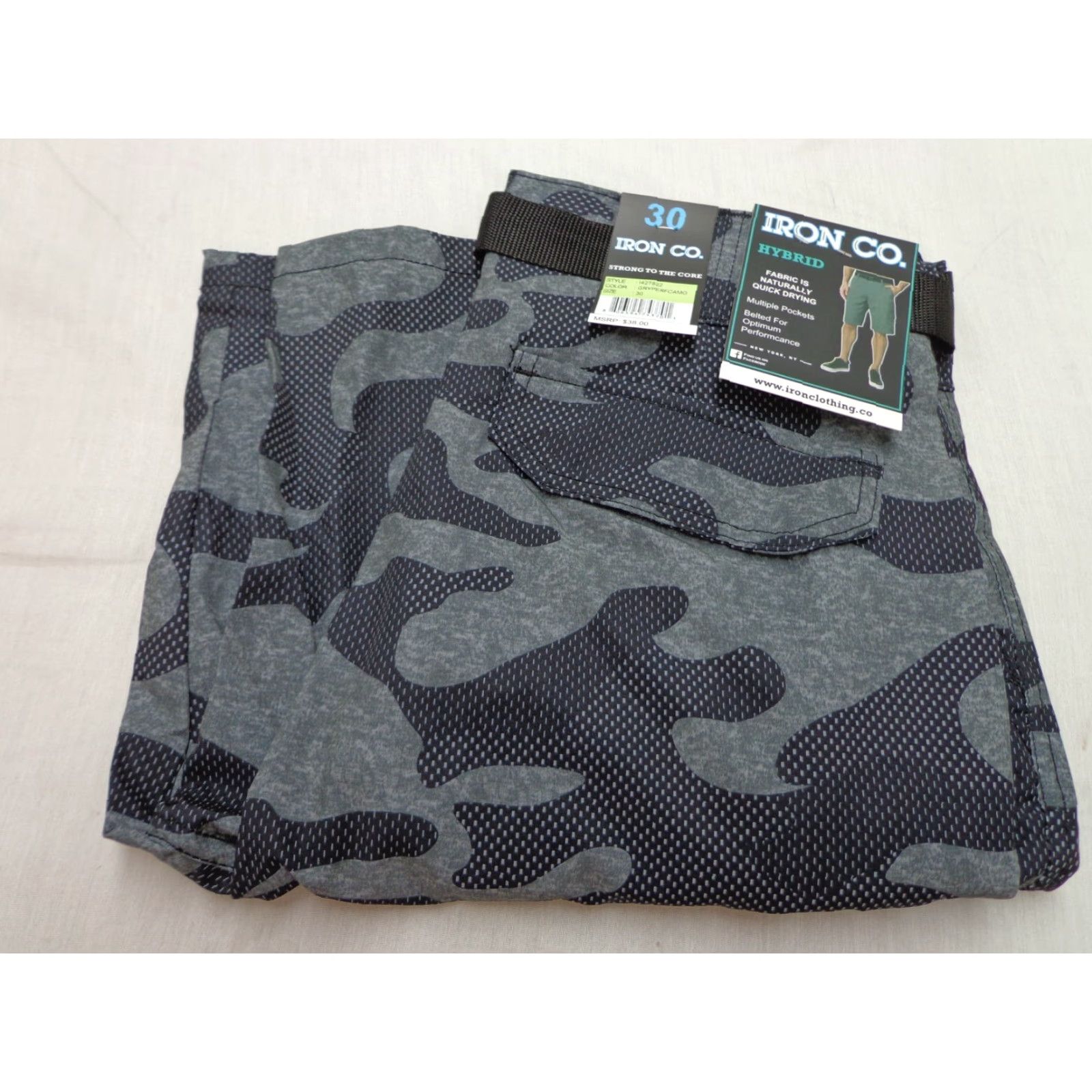 Vintage IRON CO. Hybrid Shorts Gray Camo Belted 30 NEW Men Regular Size 30 Camouflage 92% Polyester 8% Spandex IRON CO. Hybrid Shorts Size US 30 / EU 46 - 2 Thumbnail