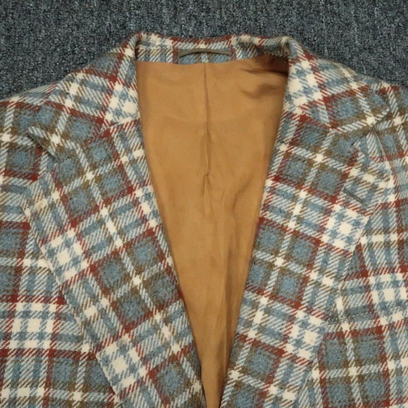 Vintage VINTAGE Magee Blazer Mens 42R Blue Plaid Tweed Wool Cashmere Mohair Multi-Blend Two-Button Notch Lapel 2 Piece Regular Men Mildly Used Size 42R - 2 Thumbnail