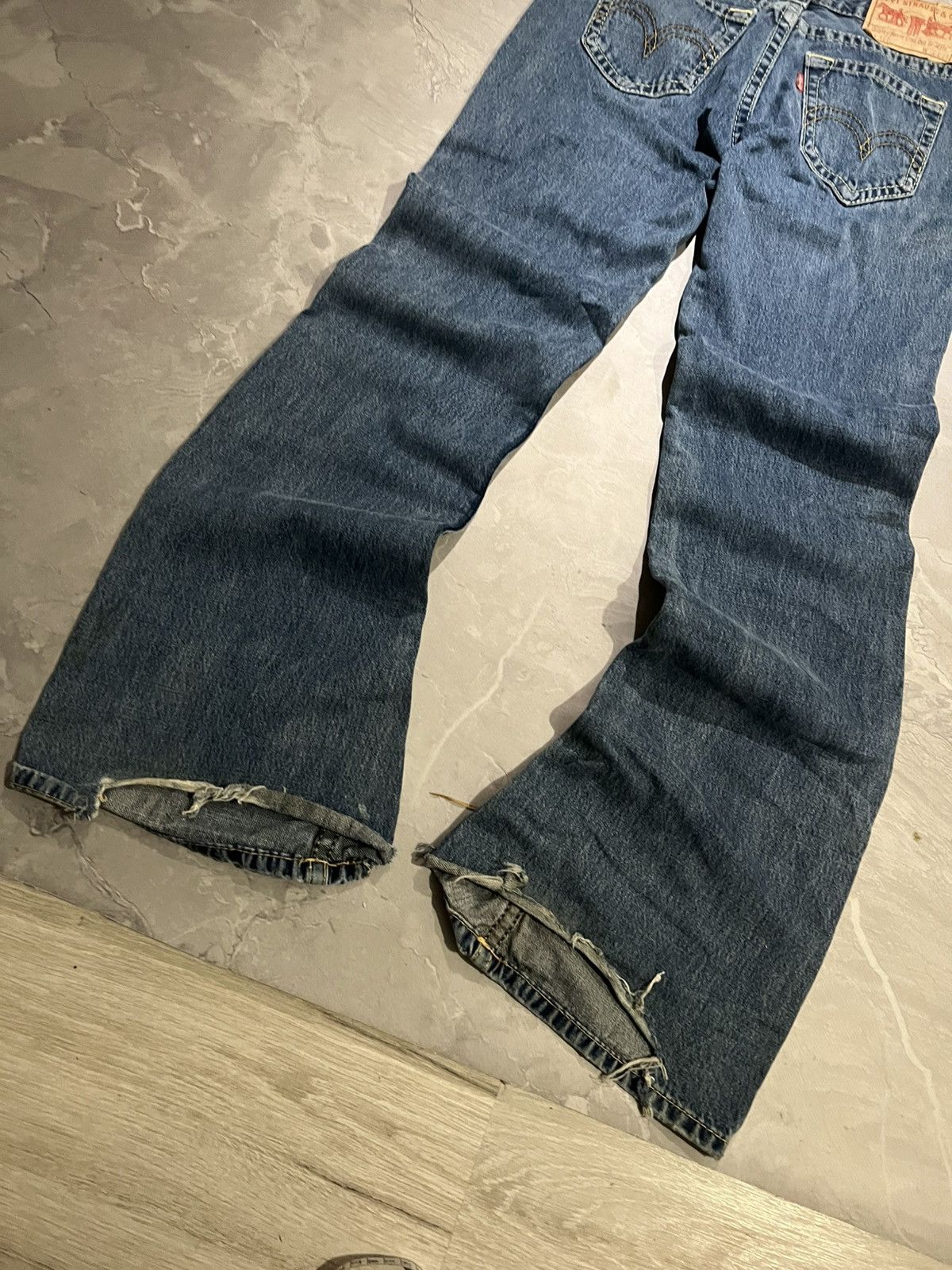 Vintage Flared Retro Levis Faded Jeans / Avan Garde Distressed 90s Size US 28 / EU 44 - 5 Thumbnail