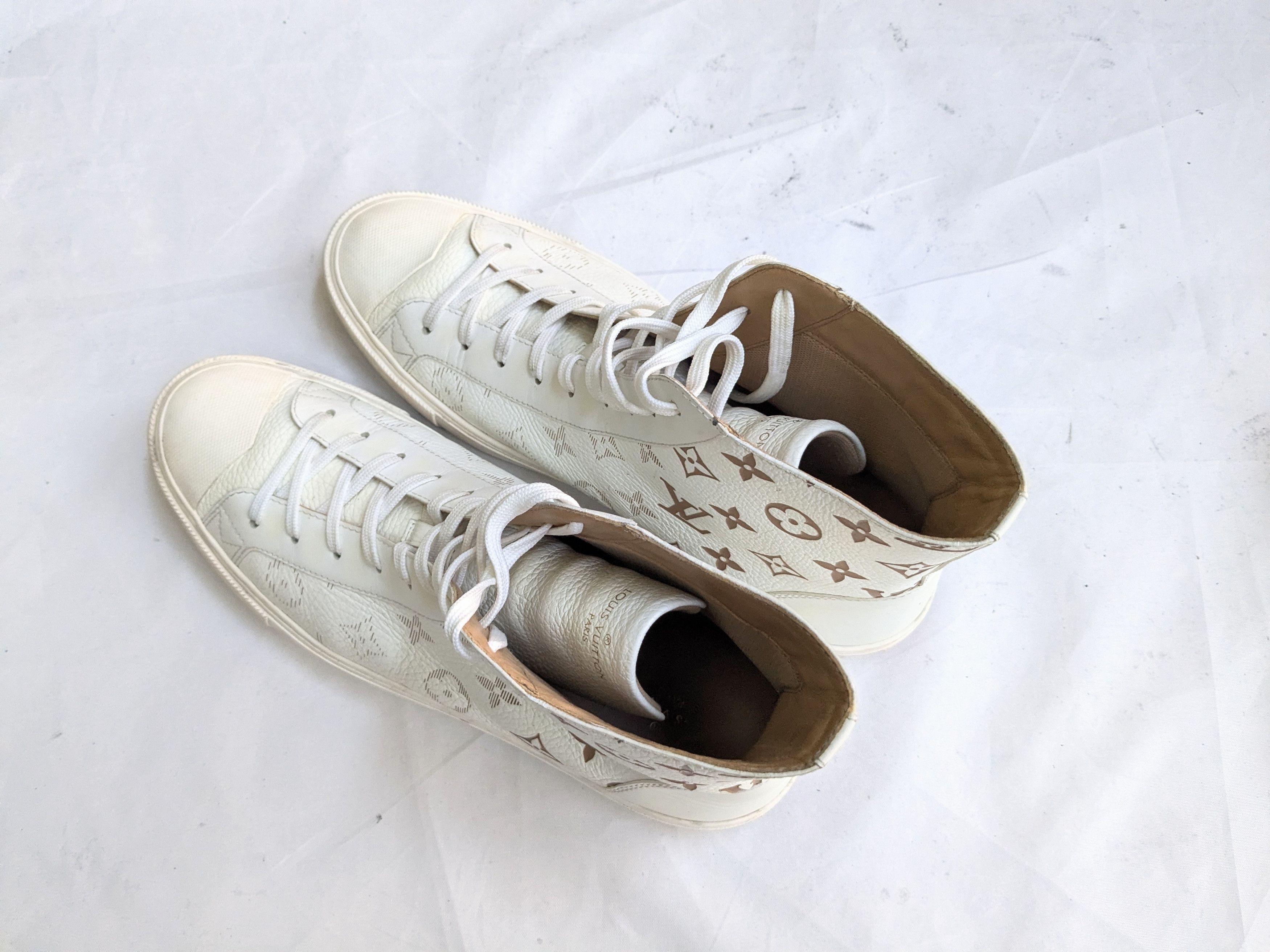 Louis Vuitton Louis Vuitton Sneakers White 10 Monogram Logo High Tops Size US 10 / EU 43 - 21 Thumbnail