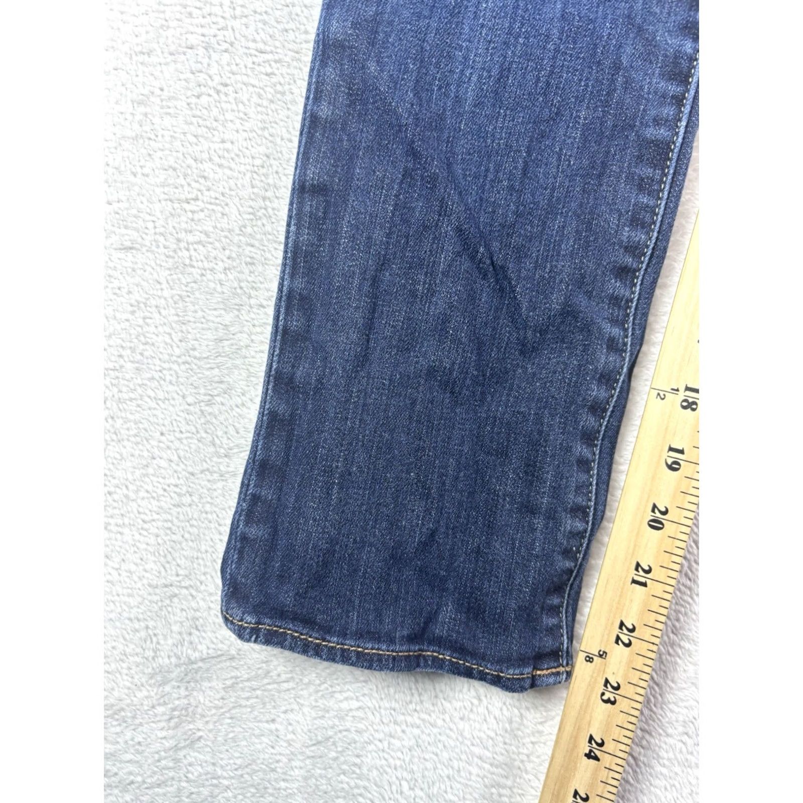 American Eagle Outfitters American Eagle Outfitters Jeans Size 2 Regular Medium Wash Denim 5-Pocket Stretch Straight Women's Size 26" / US 2 / IT 38 - 4 Thumbnail
