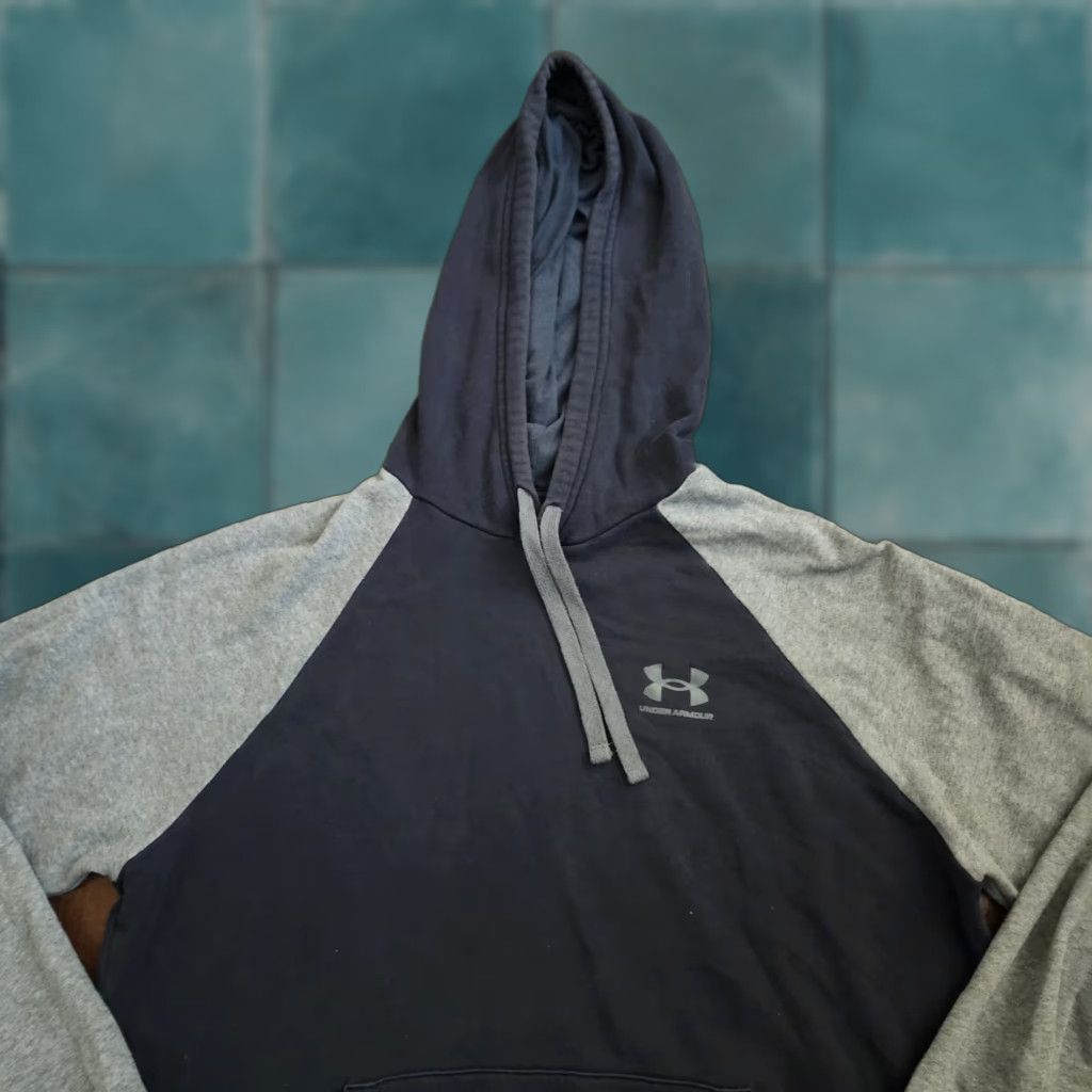 Under Armour VINTAGE: No Under Armour Hoodie Mens L Gray Blue Pullover Loose Fit Athletic Shirt? Size US L / EU 52-54 / 3 - 1 Thumbnail