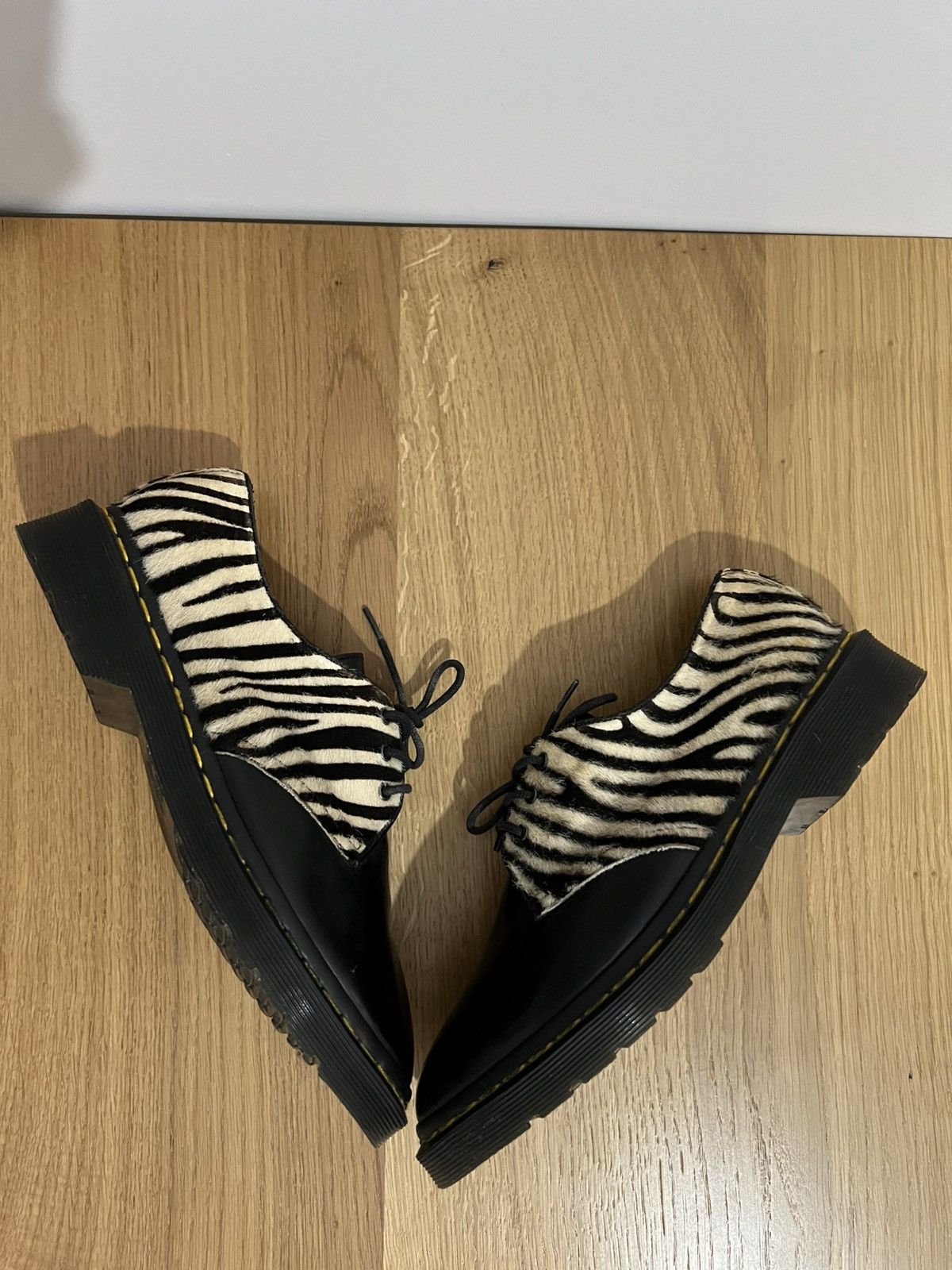 Dr. Martens Dr Martens 1461 Zebra special edition Size US 9 / IT 39 - 4 Thumbnail