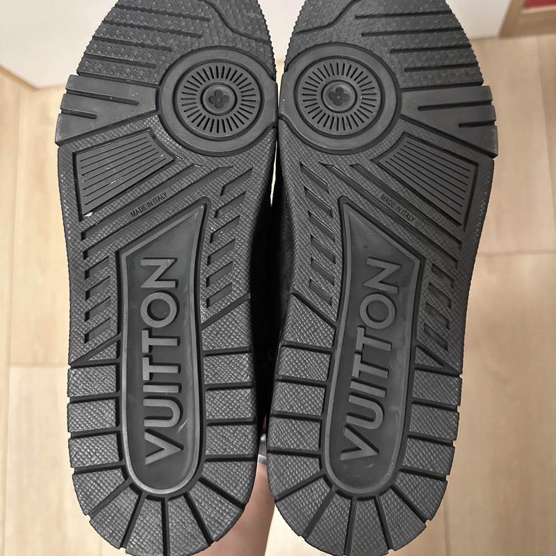 Louis Vuitton Louis Vuitton Trainer Black Suede Sneakers -2505 Size US 10.5 / EU 43-44 - 4 Thumbnail