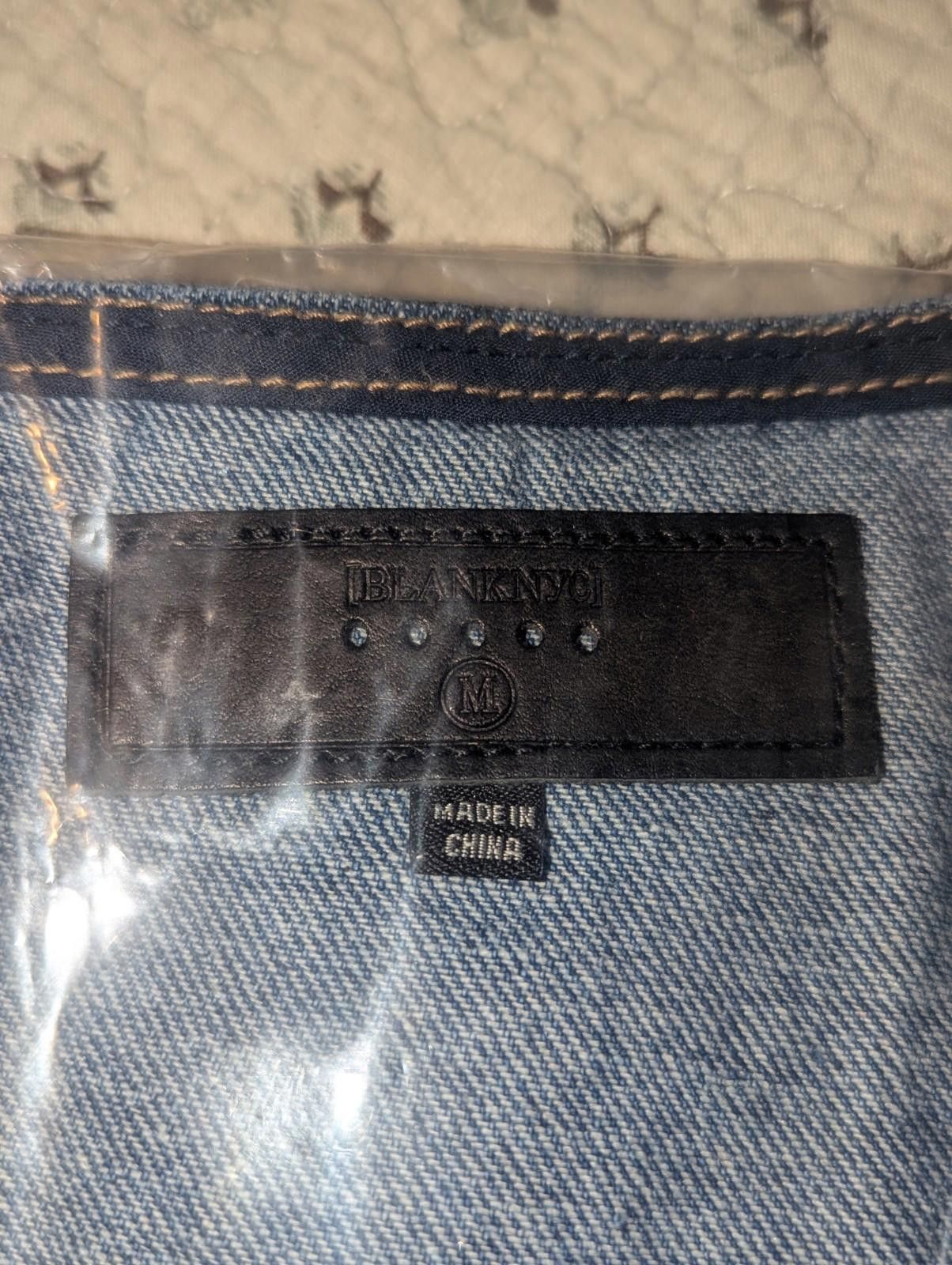 BLANKNYC New SOLD OUT NWT BLANKNYC Denim Vest in Metallic Heart Sz M Size M / US 6-8 / IT 42-44 - 7 Thumbnail