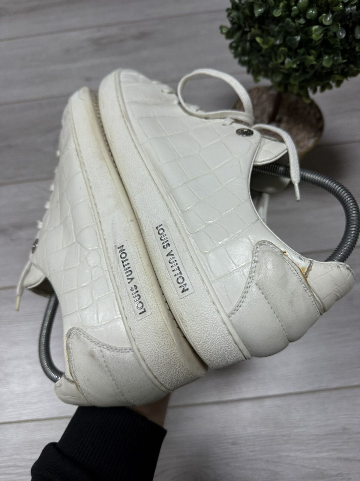 Louis Vuitton Louis Vuitton vintage suede sneakers boots Size US 9 / EU 42 - 7 Thumbnail