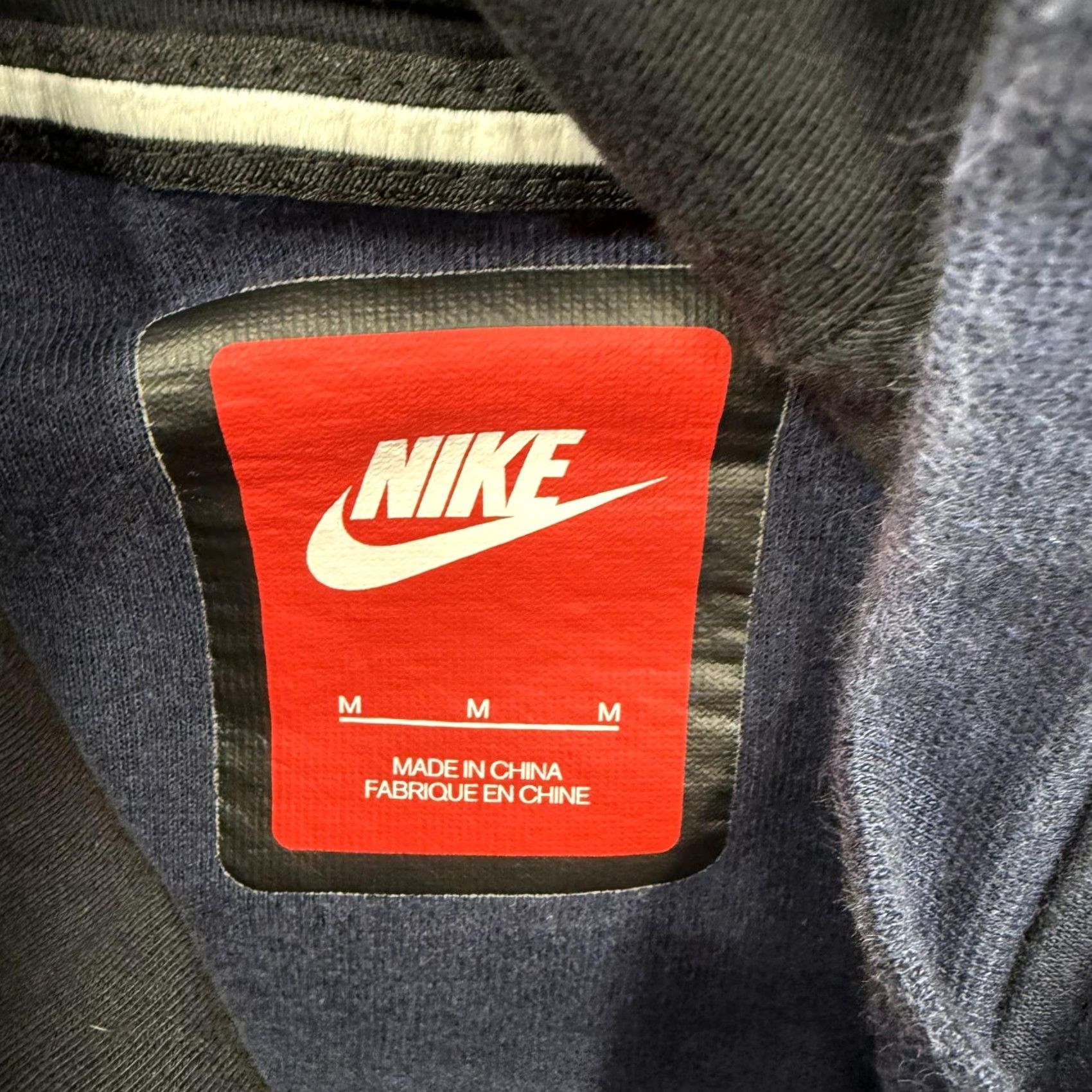 Nike Nike Hoodie Women's M Blue Scuba Hood Sweatshirt Pullover Athletic Training Regular Fit with Hood Pockets Lined Cotton Polyester Size M / US 6-8 / IT 42-44 - 3 Thumbnail