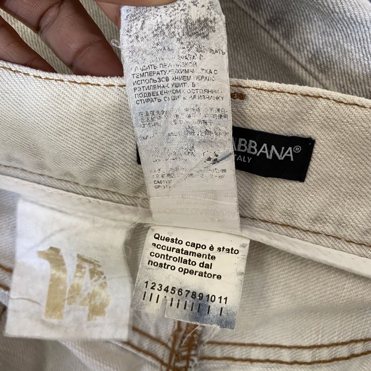 Dolce & Gabbana DOLCE & GABBANA® Light Grey Distressed Straight-Leg Jeans Size US 39 - 15 Thumbnail