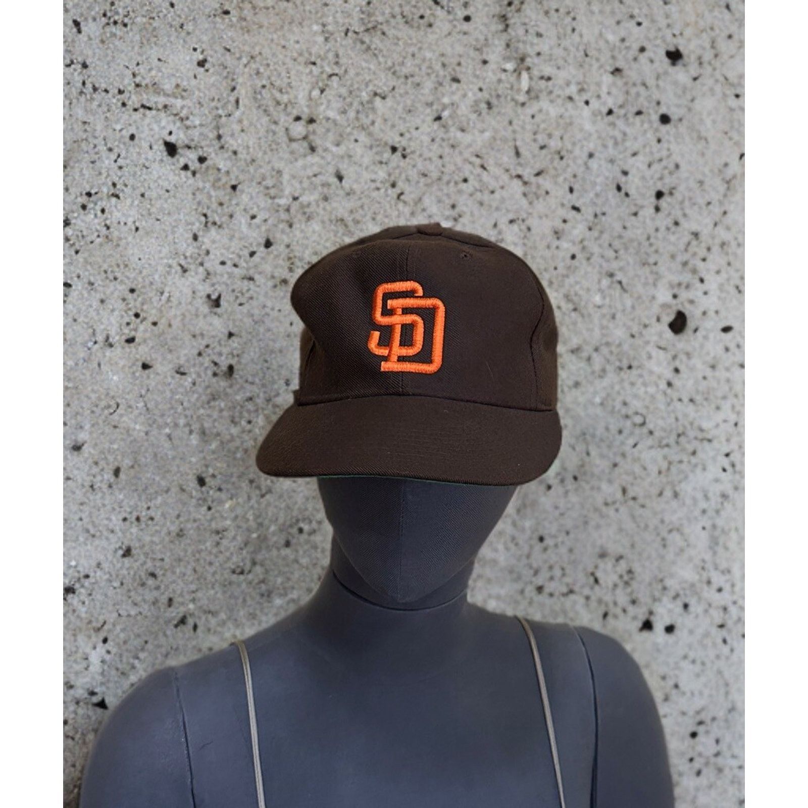 New Era 90’s New Era San Diego Padres MLB Baseball Wool Cap 6 7/8 Size ONE SIZE - 1 Thumbnail