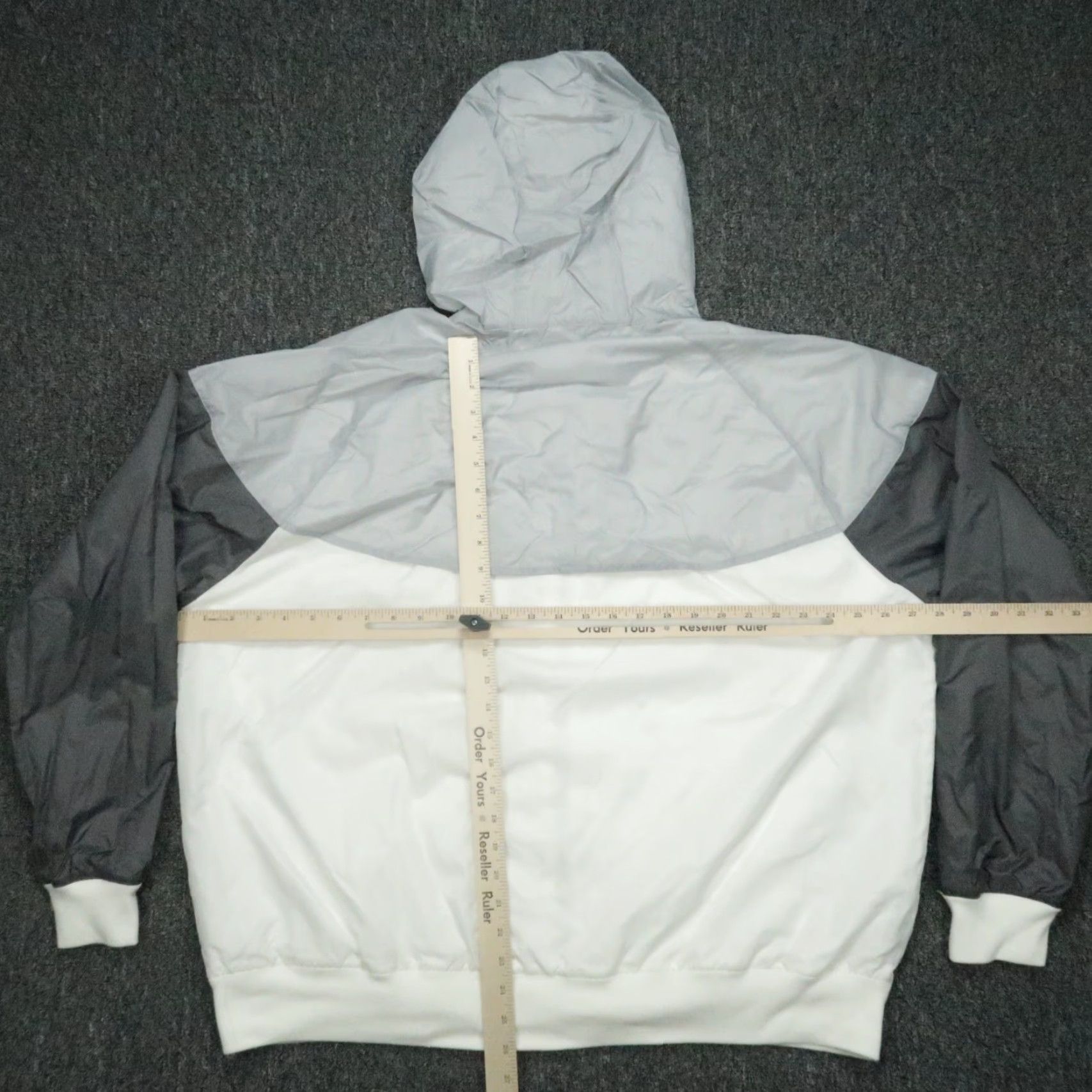 Nike Nike Jacket Men XL Grey White Windrunner Windbreaker Sportswear Hooded Zip Pockets Lightweight Full Zip Casual Size US XL / EU 56 / 4 - 6 Thumbnail