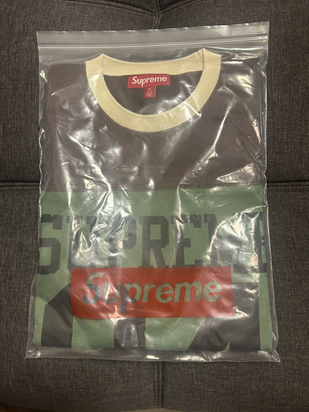 Supreme Supreme Split Football Top Green • XL Size US XL / EU 56 / 4 - 1 Thumbnail