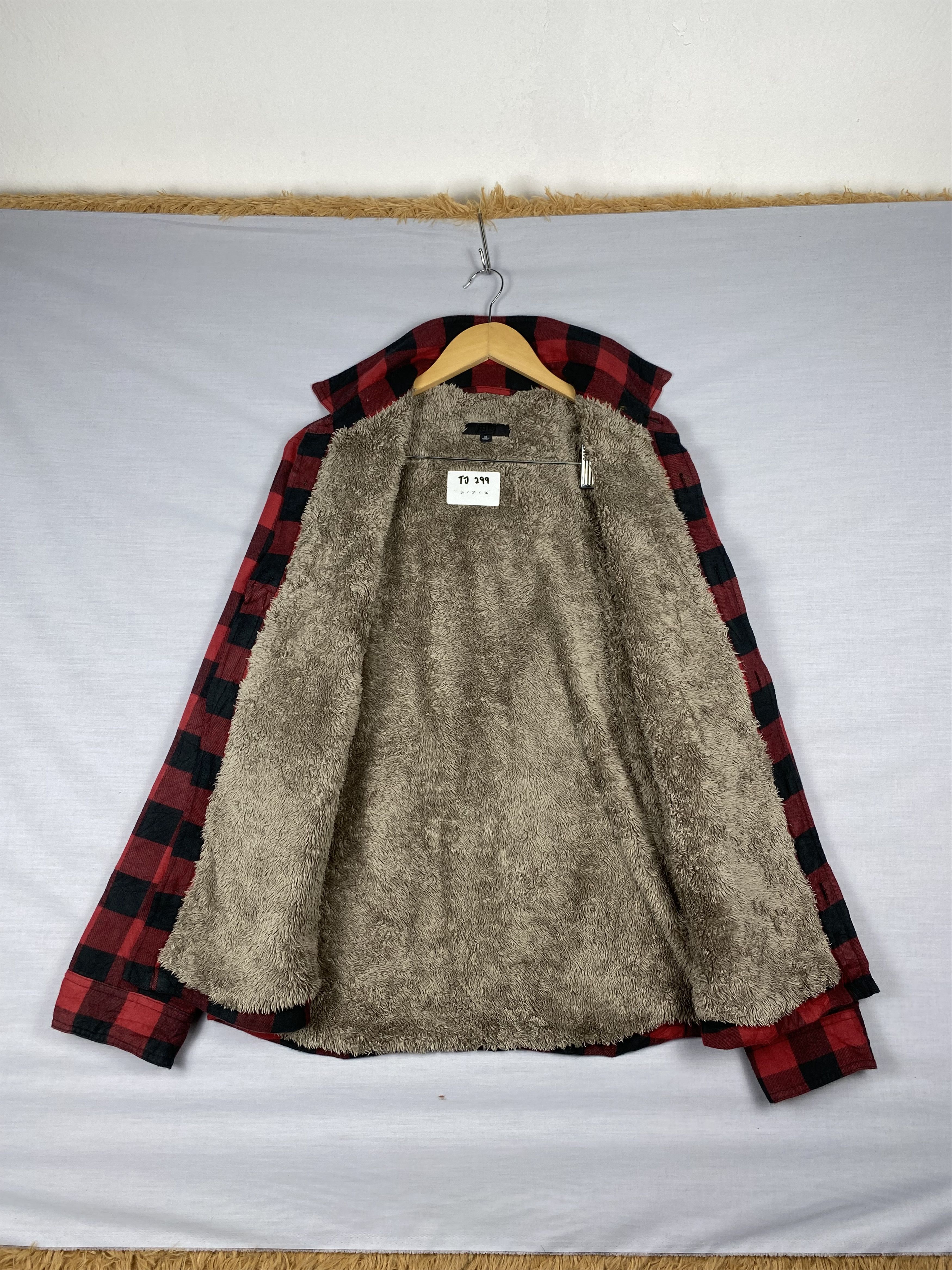 Uniqlo Vintage Uniqlo Flannel Sherpa Lining Button Up Jacket Size US XL / EU 56 / 4 - 3 Thumbnail