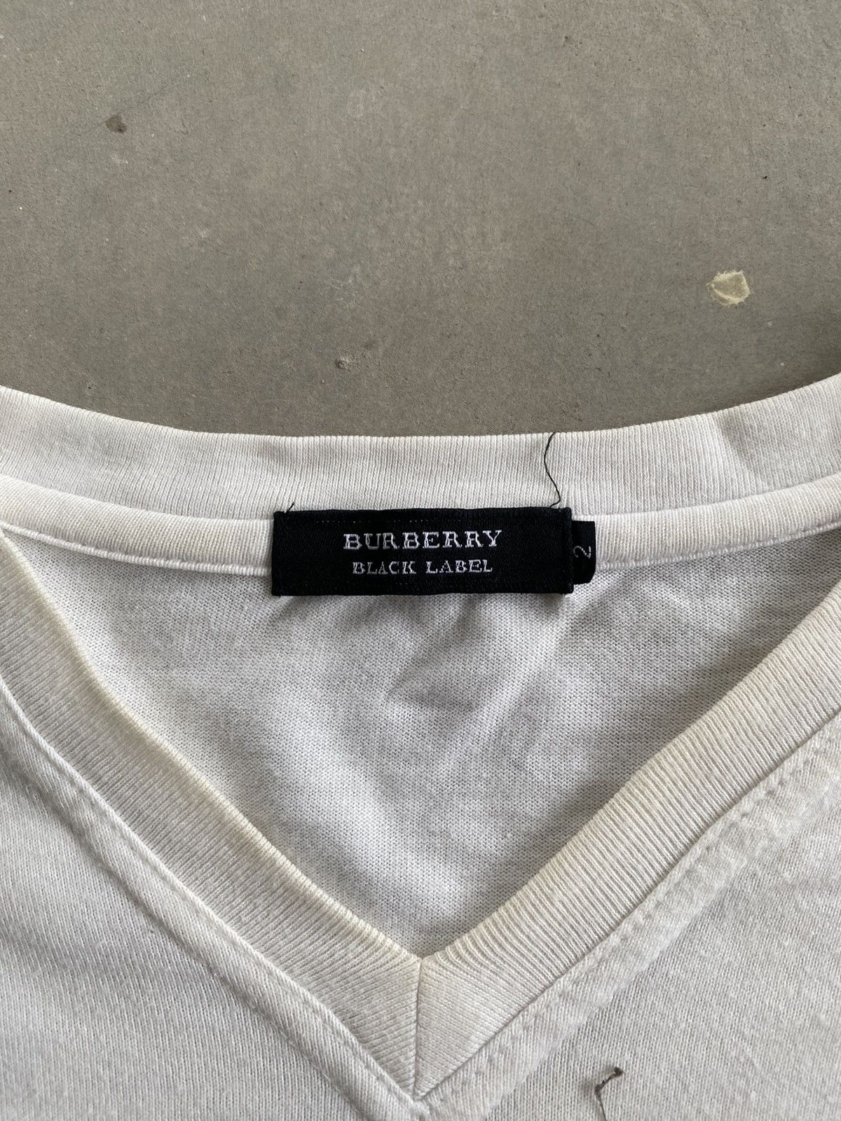 Burberry × Vintage BURBERRY BLACK LABEL V NECK TEE Size US S / EU 44-46 / 1 - 3 Thumbnail