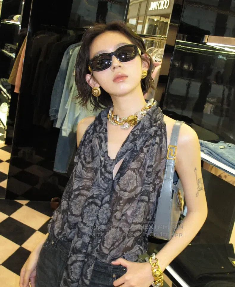 Versace Versace Silk print top Size XS / US 0-2 / IT 36-38 - 1 Thumbnail