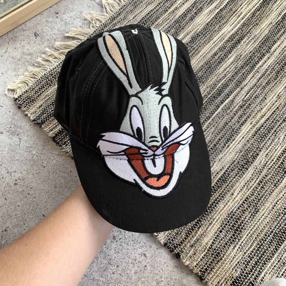 vintage-vintage-bugs-bunny-y2k-looney-tunes-baseball-black-cap-hat