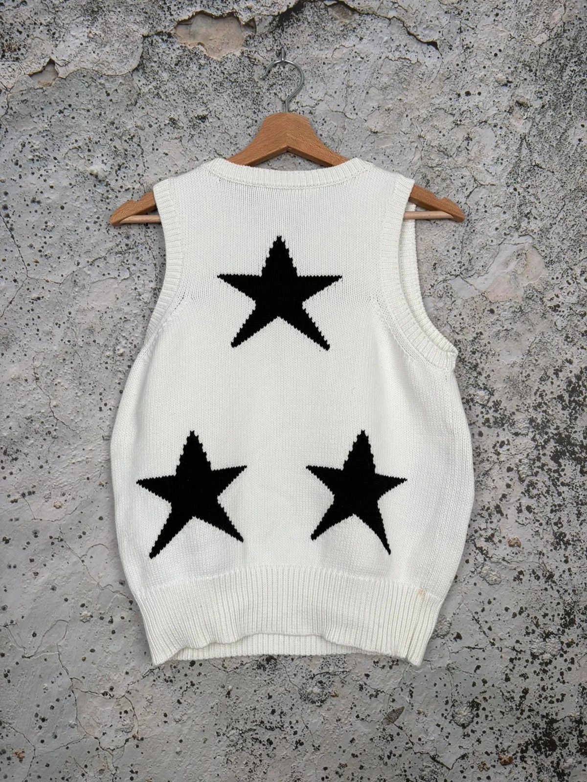 Max Mara Max Mara Sweater Stars Vest Designer Luxury Avant Garde Size L / US 10 / IT 46 - 2 Thumbnail