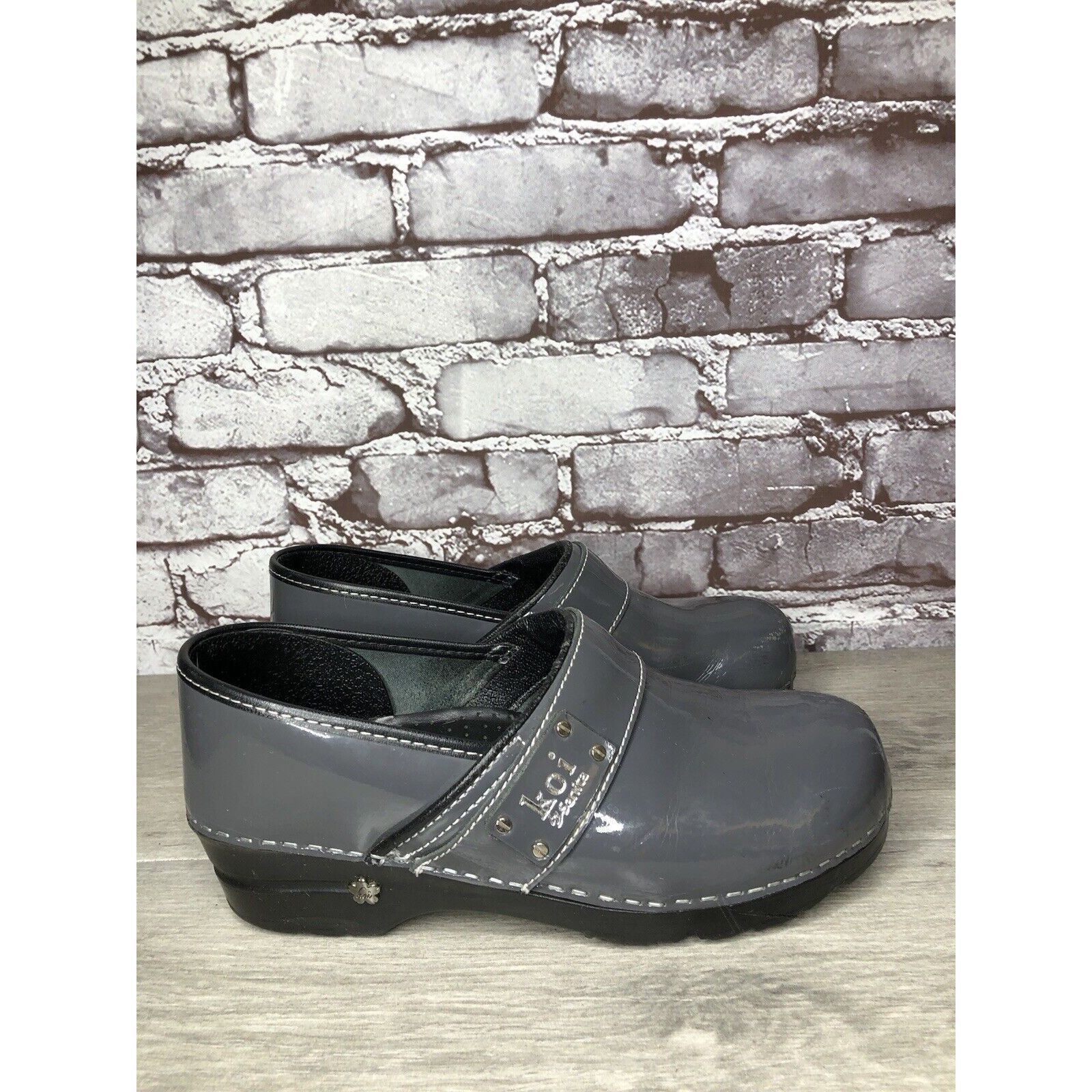 Other KOI by SANITA STEEL GRAY PATENT LEATHER CLOGS SHOES Women Sz Size US 9.5 / IT 39.5 - 3 Thumbnail