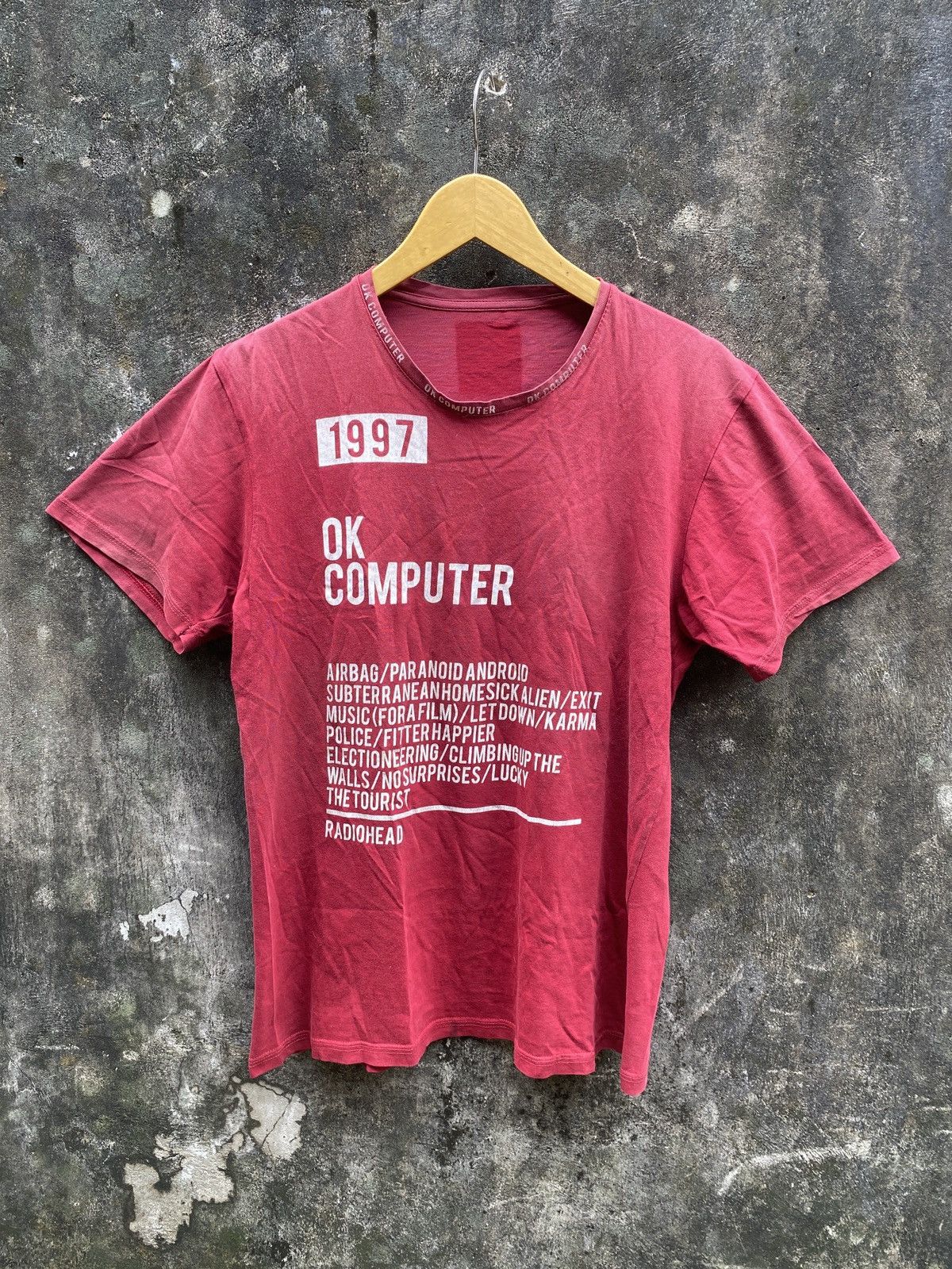 Band Tees × Vintage Vintage Radiohead Ok Computer Sun Faded tee Size US M / EU 48-50 / 2 - 1 Thumbnail