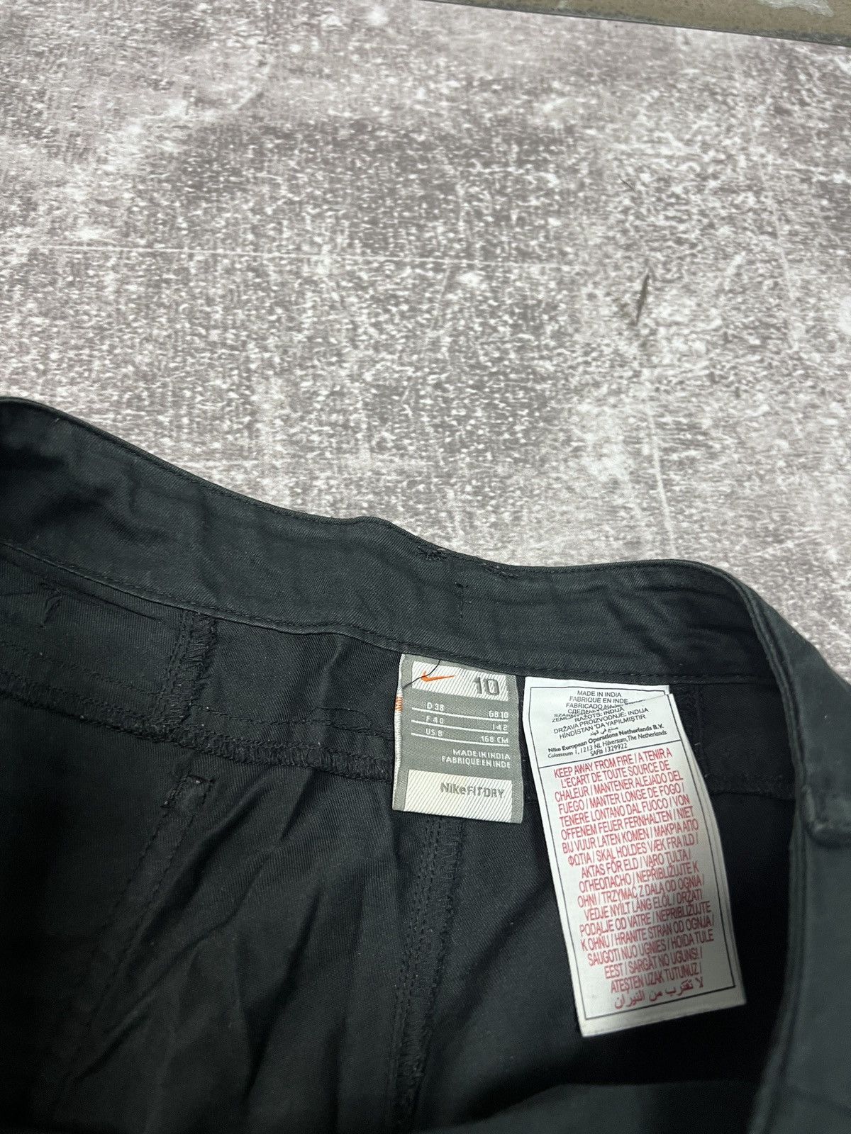 Nike Nike Technical Cargo Pants Black Minimal Swoosh Size US 31 - 5 Thumbnail