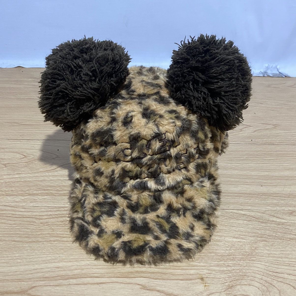 Cartoon Network × Disney 💥LIMITED💥 Mickey Mouse Fan Cap Leopard Pattern Size ONE SIZE - 1 Thumbnail