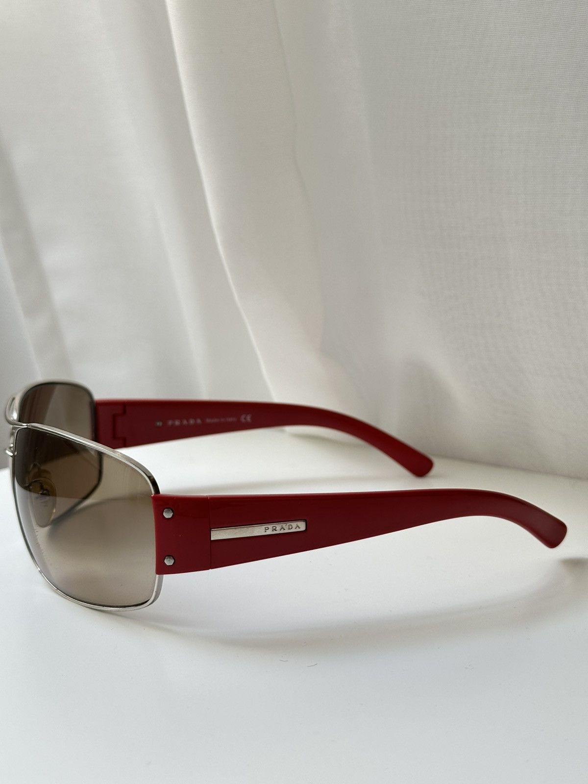 Prada Prada Vintage men’s 2010 Gunmetal Red Grey Mask Sunglasses Size ONE SIZE - 3 Thumbnail