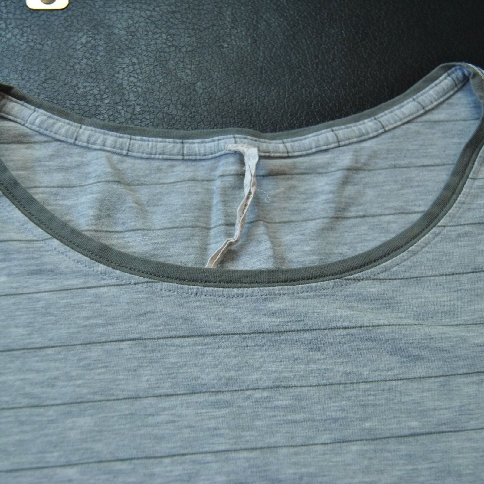 Lululemon Lululemon Striped Gray Short Sleeve Shirt 6 Size M / US 6-8 / IT 42-44 - 6 Thumbnail