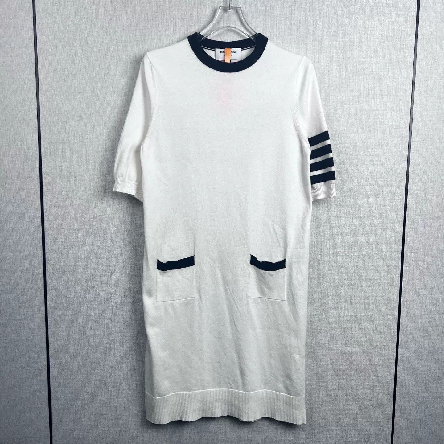 Max Mara white wool dress by maxmara size 36 Size US S / EU 44-46 / 1 - 1 Thumbnail