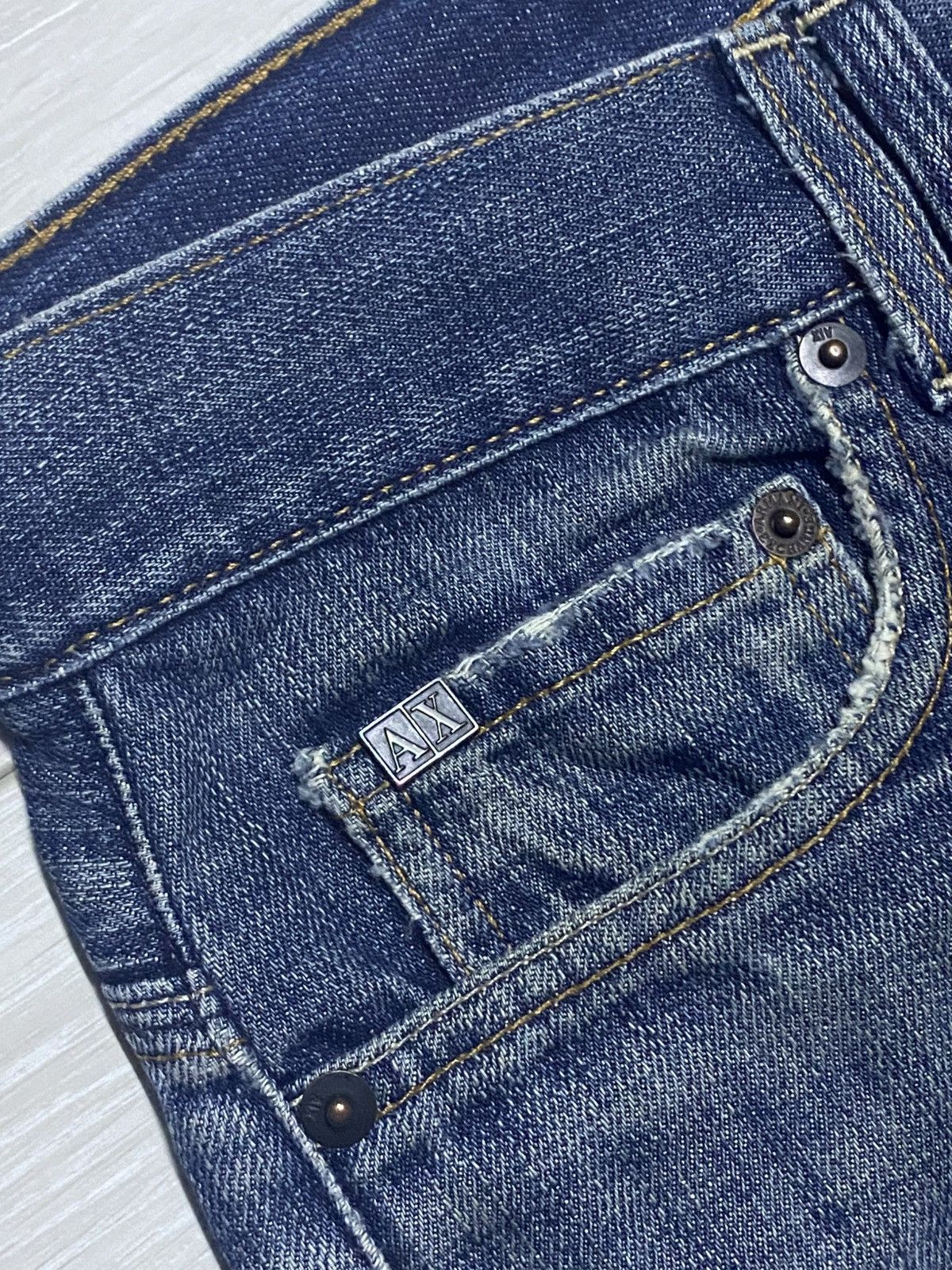 Armani Exchange Armani Exchange USA Grunge Distressed Loose Jeans Size US 31 - 7 Thumbnail
