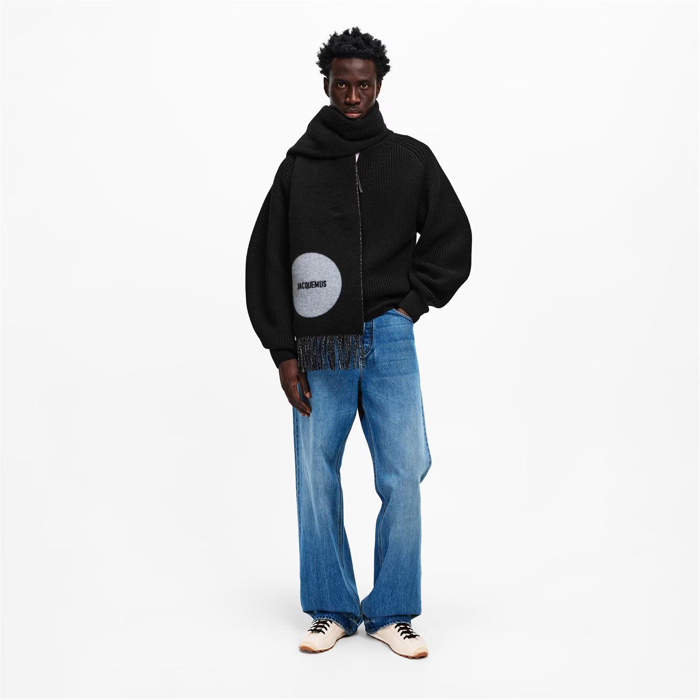 Jacquemus o1g2r1mq0426 Size: OS / Knitted Scarf in Black Size ONE SIZE - 4 Thumbnail