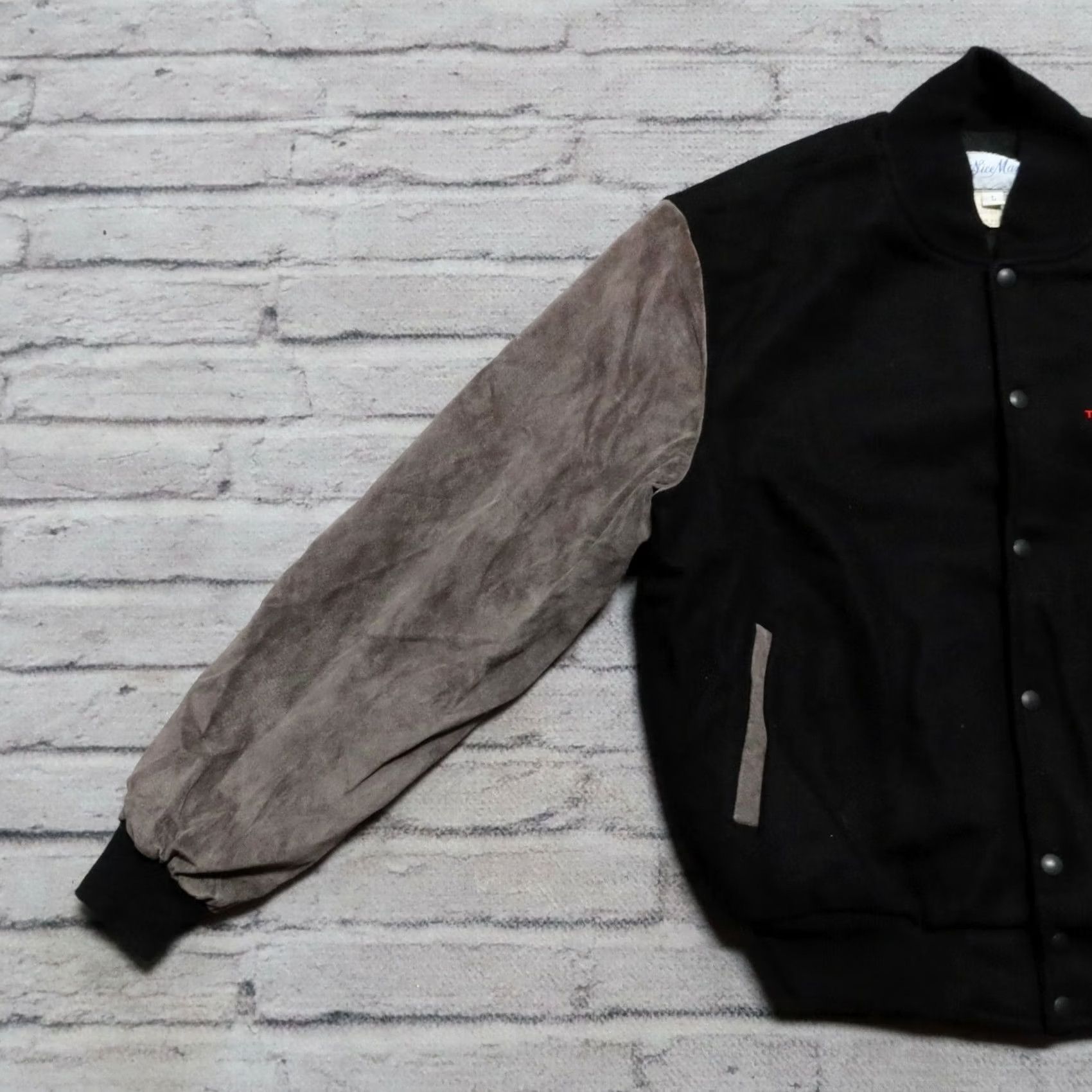 Vintage VINTAGE RCA Records Suede Leather Bomber Jacket Mens L Black Leather Bomber Jacket 24" Chest 24" Length 20" Shoulders 26" Sleeve Size US L / EU 52-54 / 3 - 4 Thumbnail