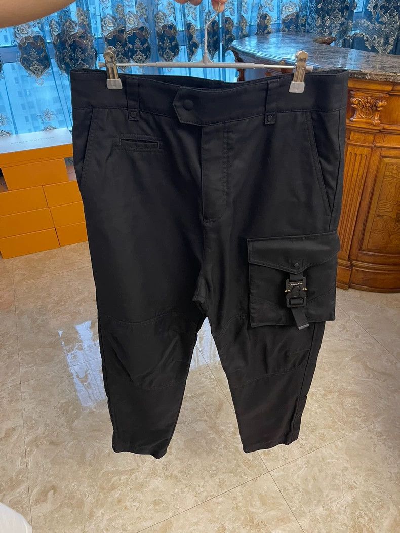 Dior dior black cargo pants with adjustable hem-dmc Size US 31 - 1 Thumbnail