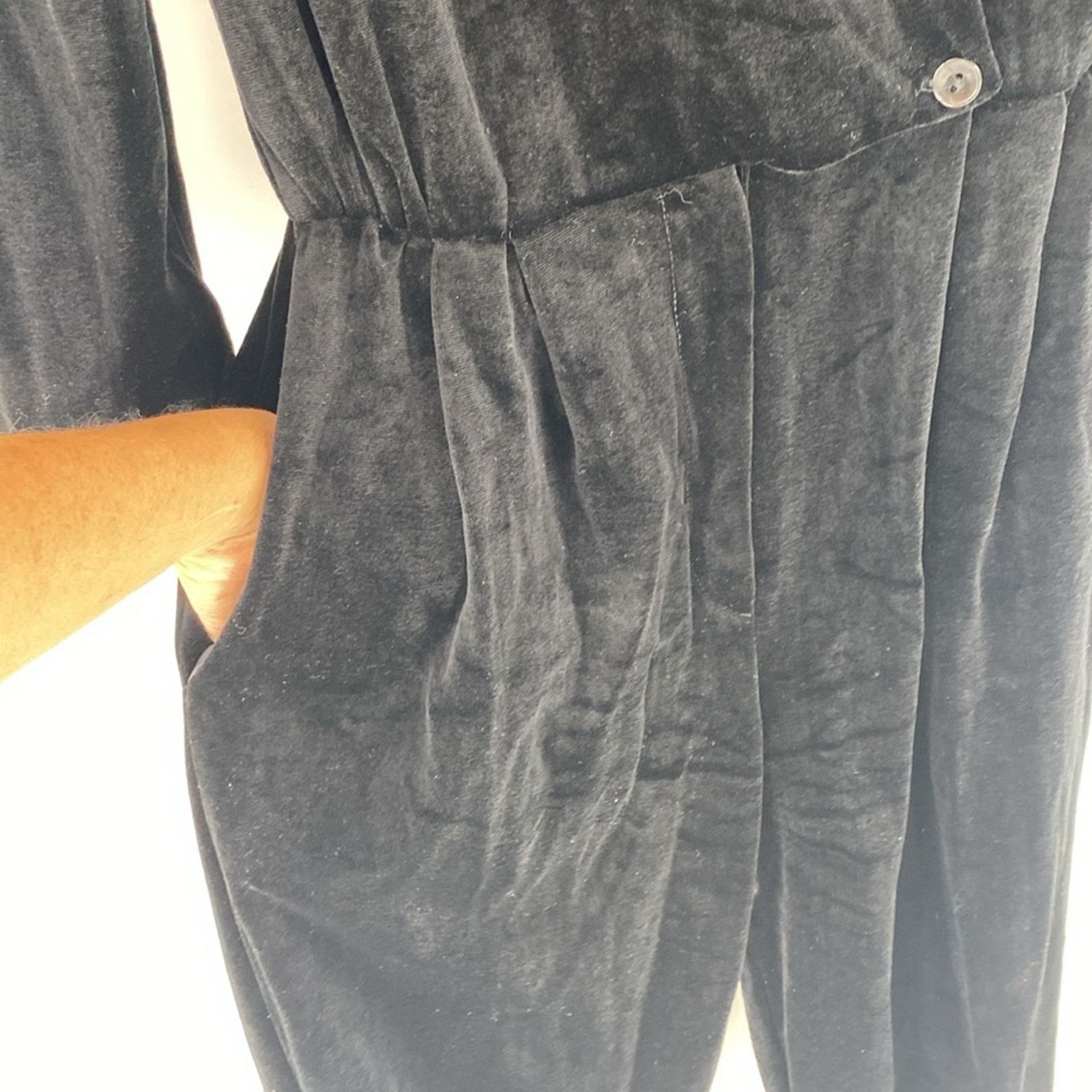 Vintage Vintage Scarlet black velvet pockets jumpsuit Holiday sz S Size 26" / US 2 / IT 38 - 8 Thumbnail