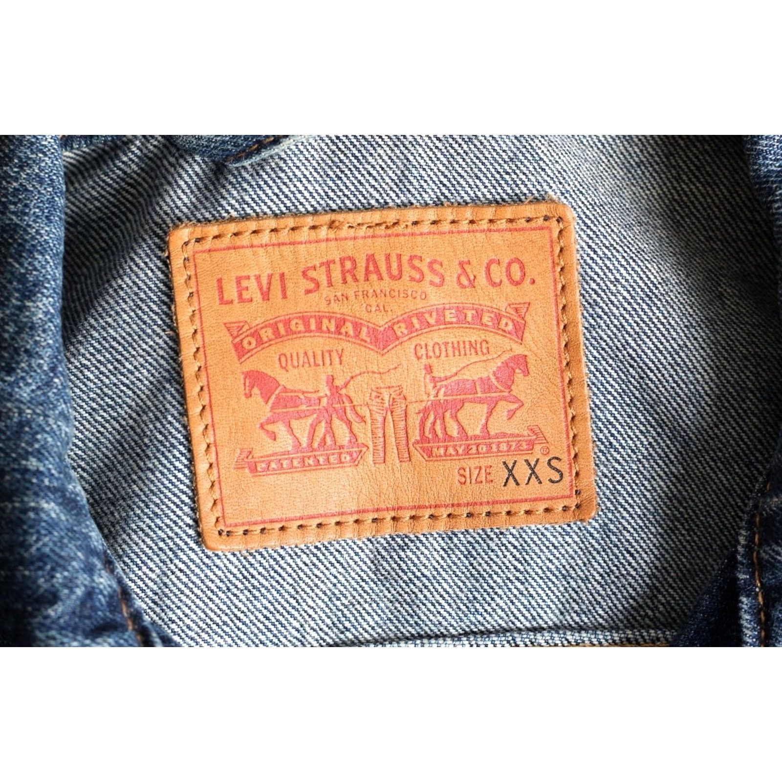 Levi's LEVI’S Ex-Boyfriend Trucker Denim Jacket Women Size XXS MJ5333 Jacket, Trucker, Levi's, Blue, 2XS, Regular, Short, Denim, Casual Womens Size XXS / US 00 / IT 34 - 5 Thumbnail