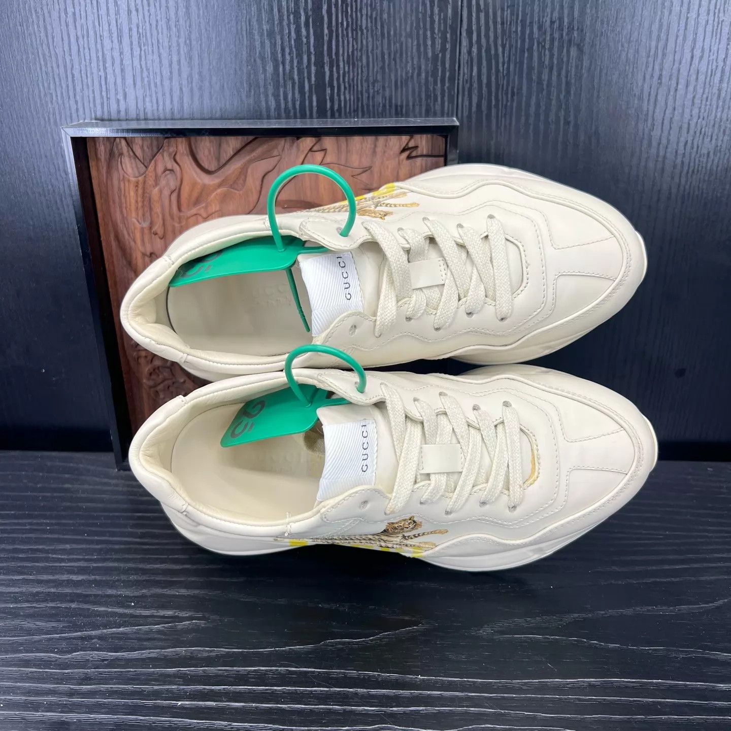 Gucci Gucci Rhyton Tiger Print Sneaker Women's 35.5 Size US 5 / IT 35 - 7 Thumbnail