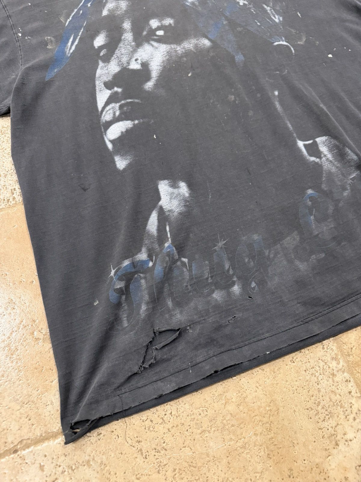 Vintage Vintage 90’s 2pac Big Face “Thug Life” Faded Rap T-Shirt Size US XXL / EU 58 / 5 - 6 Thumbnail