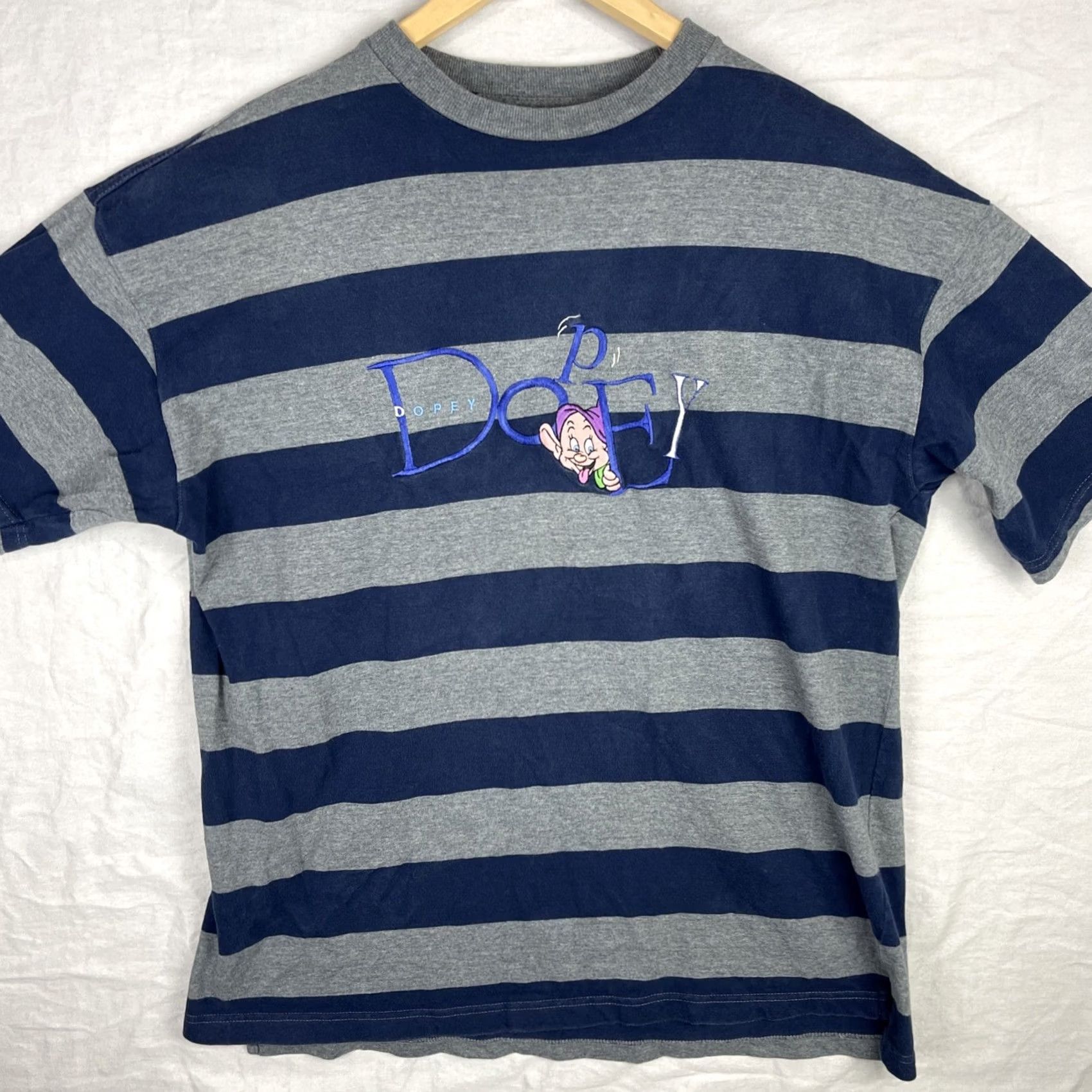 Disney Disney Dopey Shirt Mens Large Gray Blue Striped Embroidered Tee Size US L / EU 52-54 / 3 - 2 Thumbnail