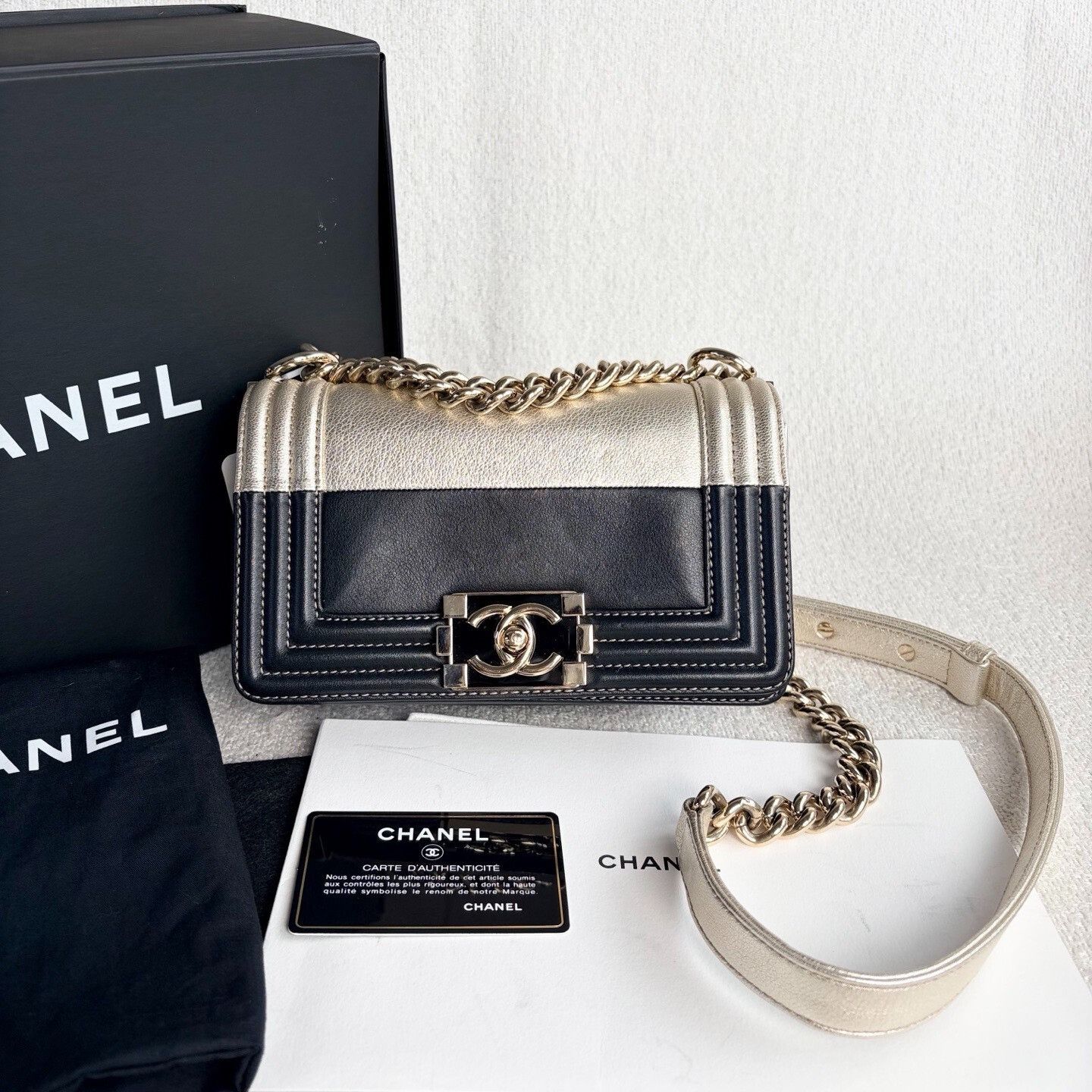 Chanel Pre-loved Bag Very good condition Size ONE SIZE - 1 Thumbnail