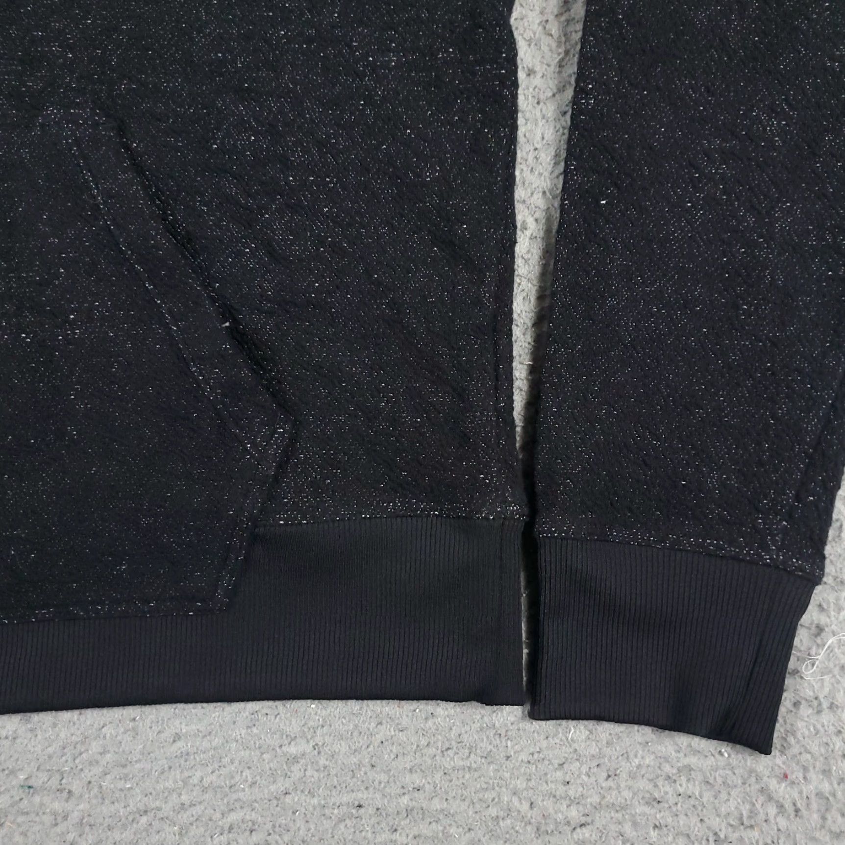 Champion VINTAGE Champion Hoodie Women’s Medium Black Casual Pullover All Seasons Logo Size M / US 6-8 / IT 42-44 - 5 Thumbnail