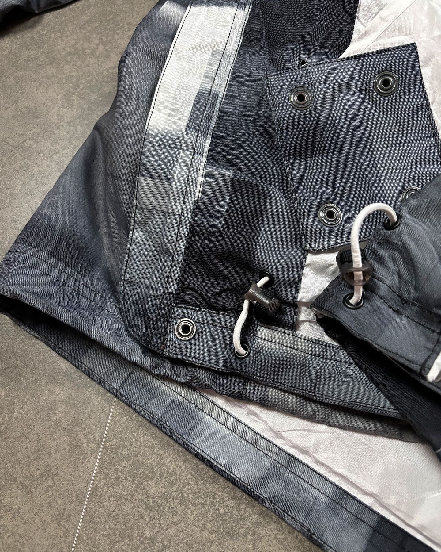 Oakley Vintage Oakley Software Ventilated Jacket Geometric AOP Size US M / EU 48-50 / 2 - 11 Thumbnail