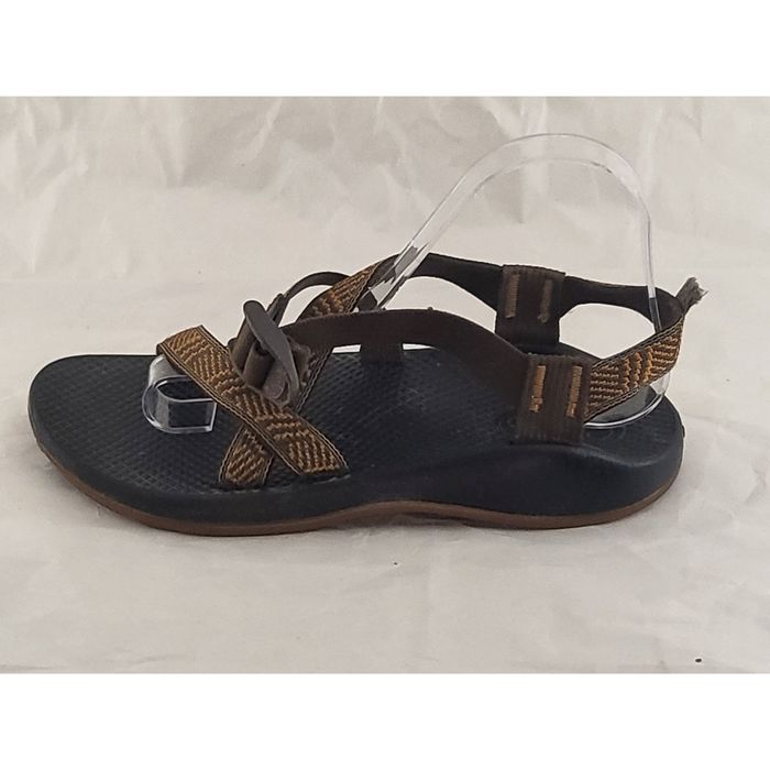 chaco double strap sandals