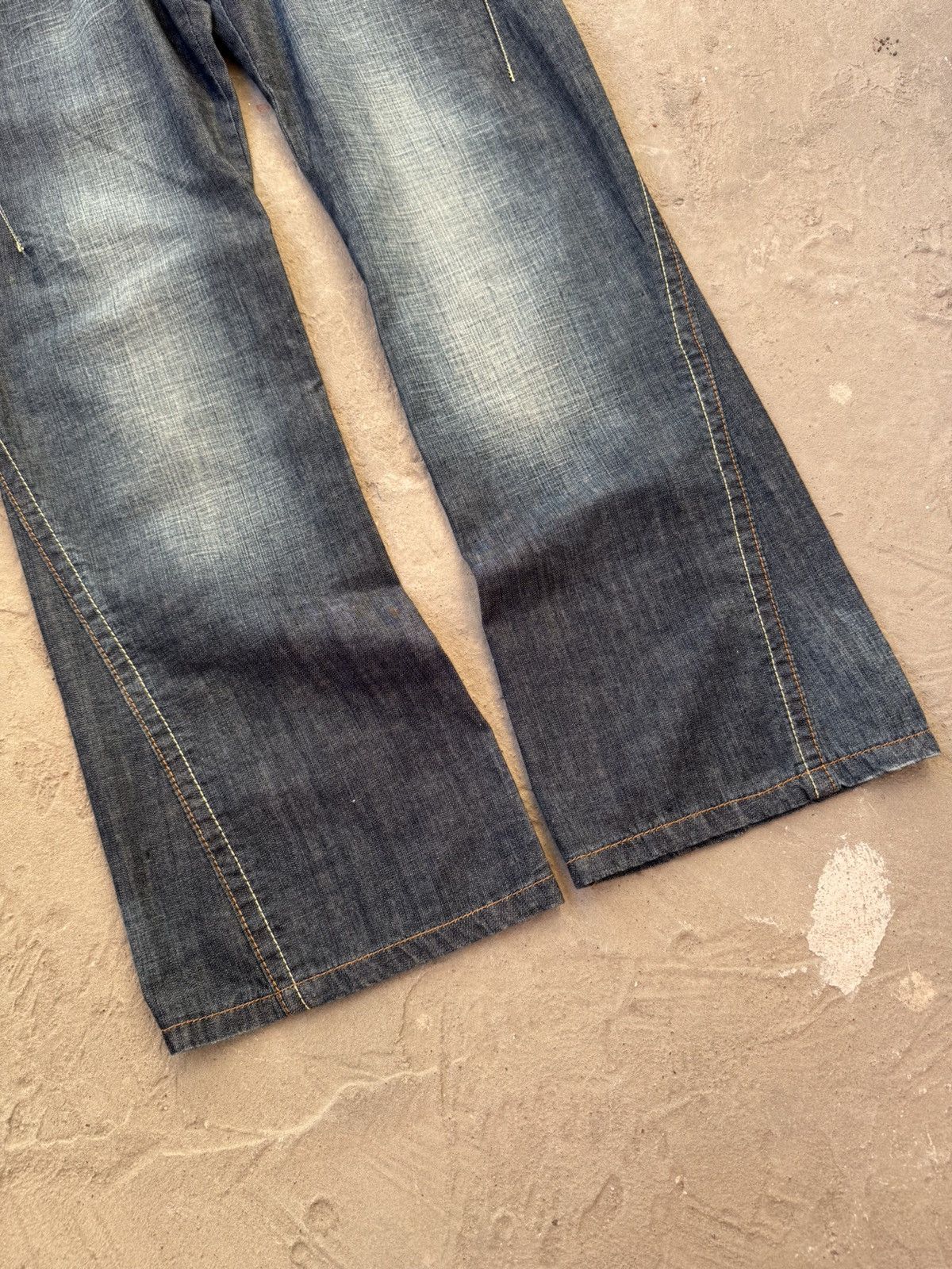If Six Was Nine × Japanese Brand × Vintage Vintage Y2K Custom Made Low Waist Washed Bootcut Jeans Size 28" / US 6 / IT 42 - 7 Thumbnail