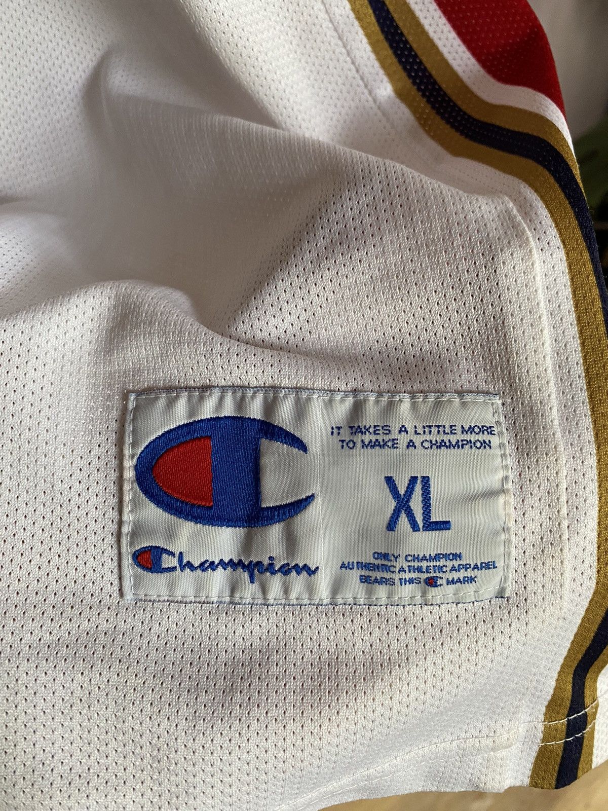 Champion × NBA × Vintage LeBron James Cleveland Cavaliers Jersey 23 Champion NBA Cavs Size US XL / EU 56 / 4 - 6 Thumbnail