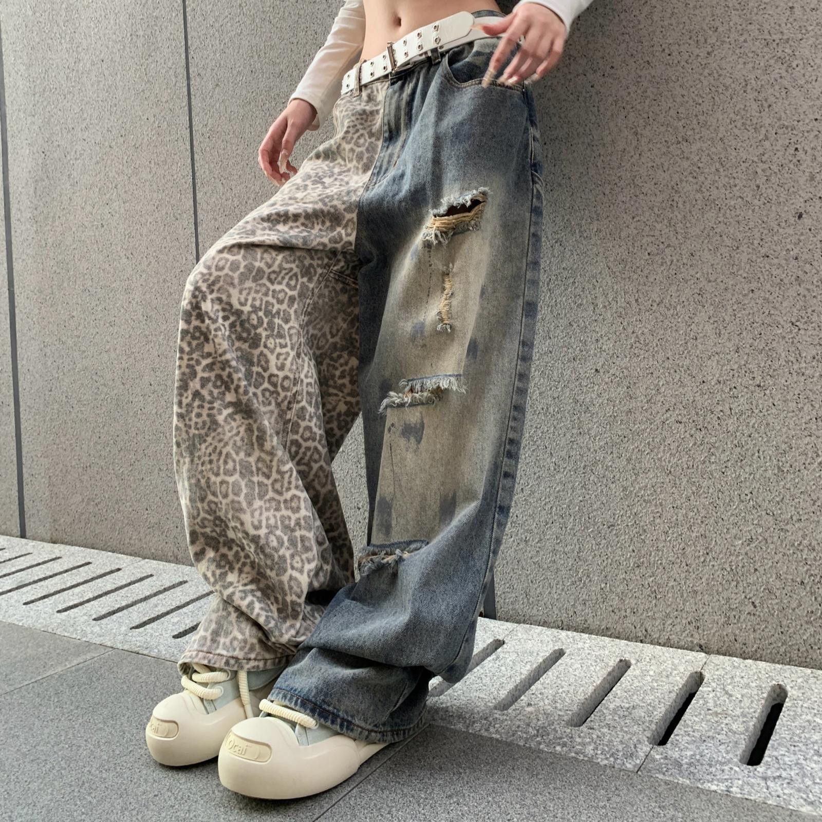 Japanese Brand Two-Tone Distressed Wide Leg Jeans, Leopard Print Denim Size 32" / US 10 / IT 46 - 2 Thumbnail